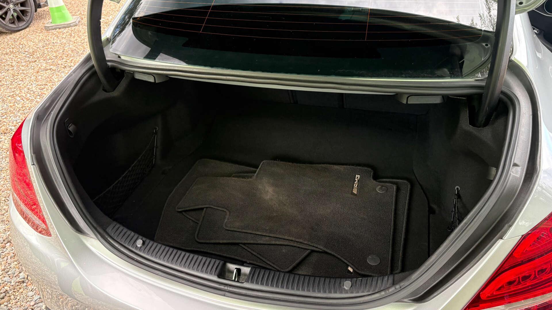 Mercedes-Benz C-Class view 48