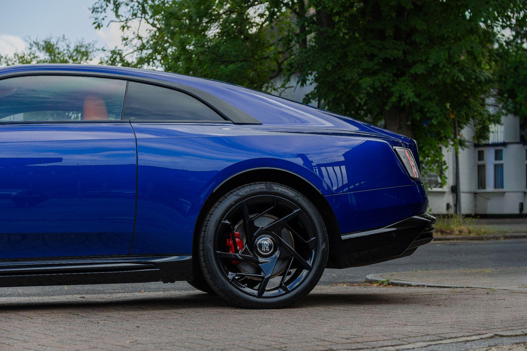 Rolls-Royce Spectre view 21