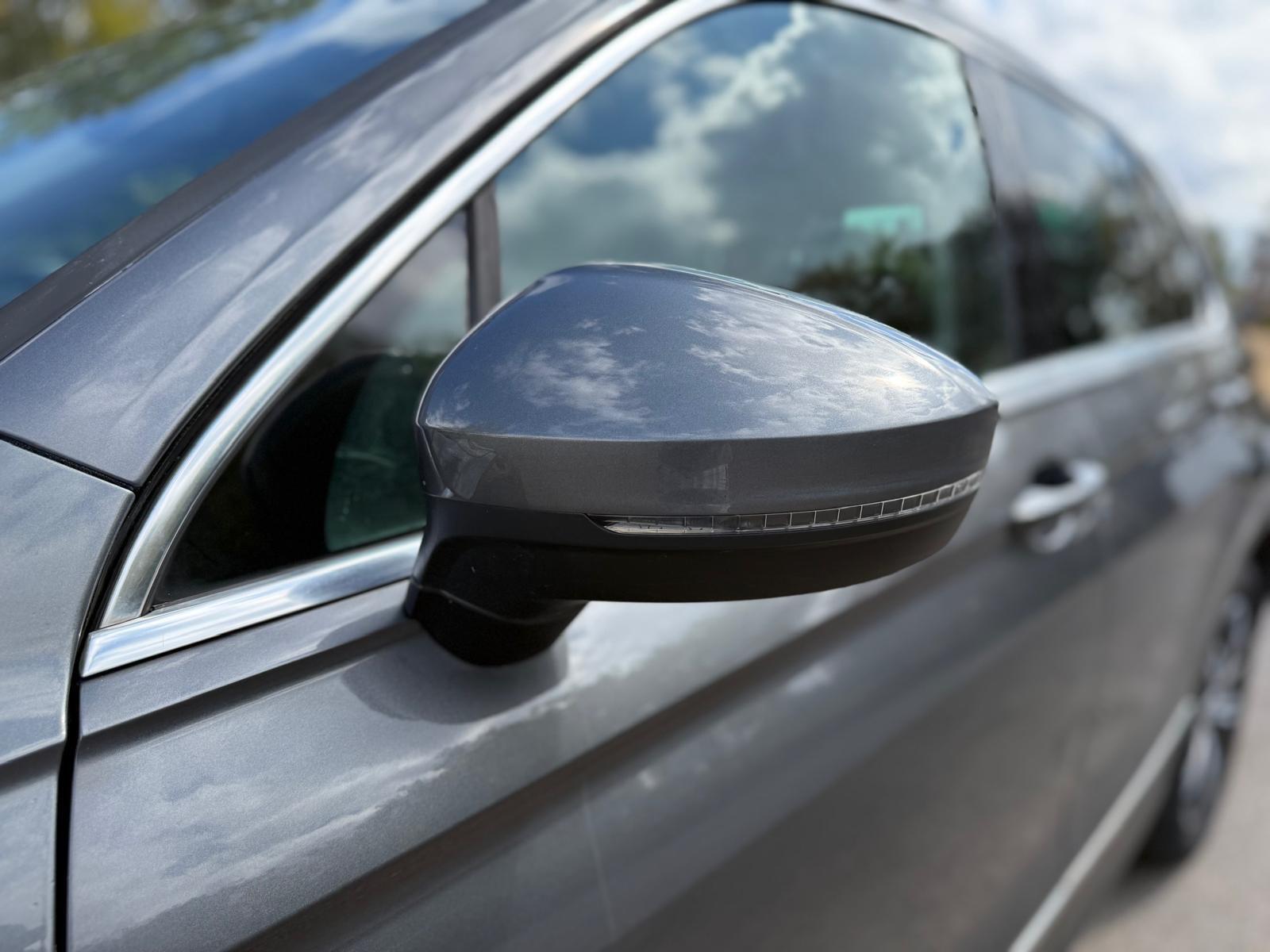 Volkswagen Tiguan view 45