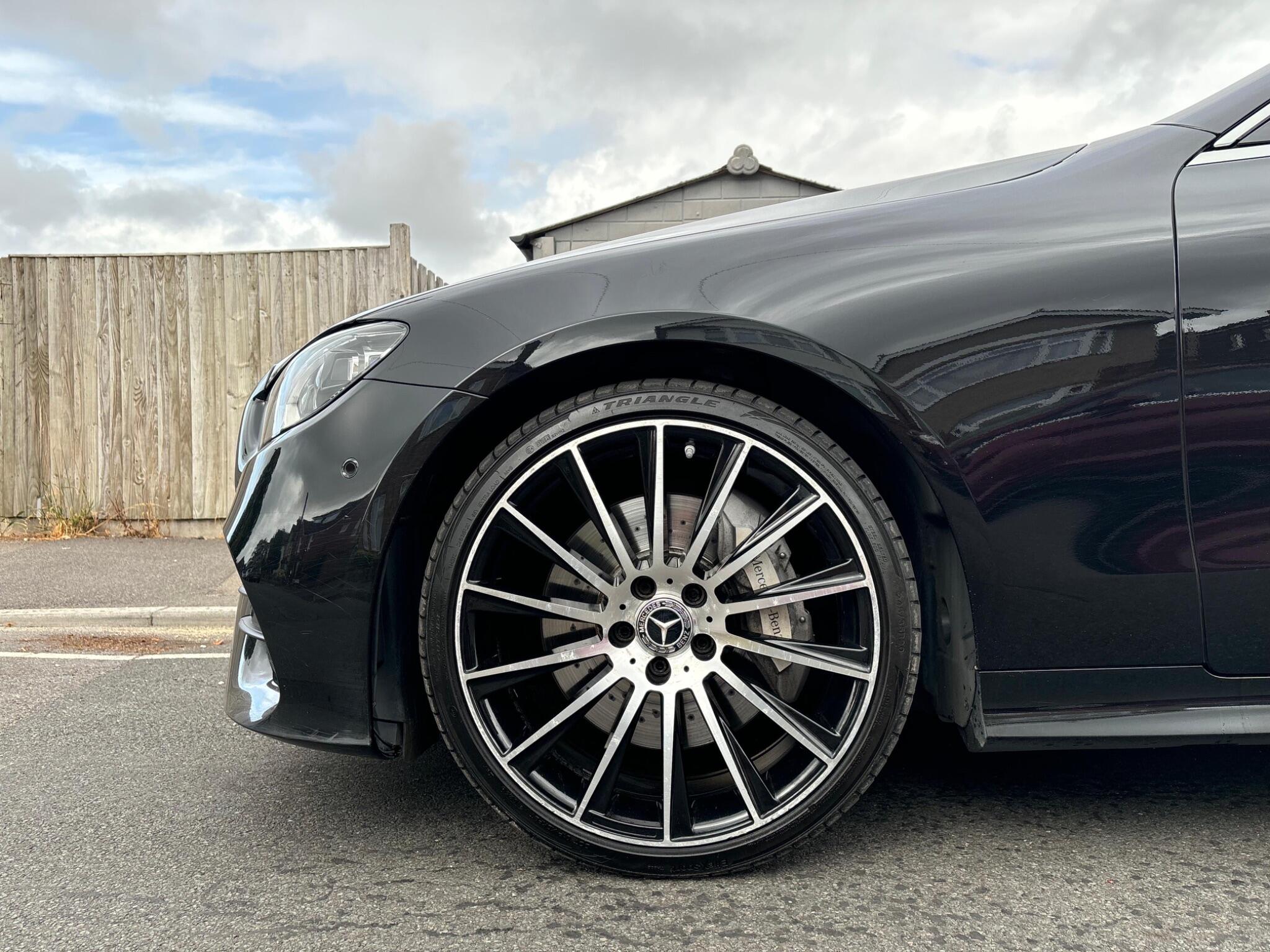 Mercedes-Benz E Class view 38