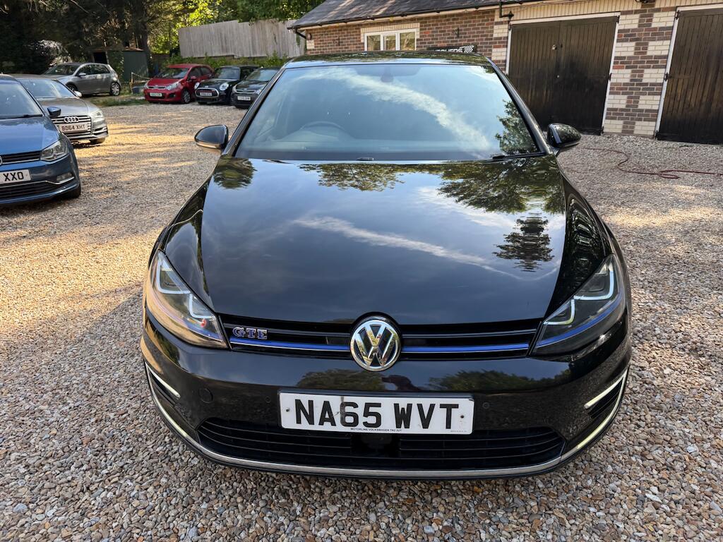 Volkswagen Golf view 9