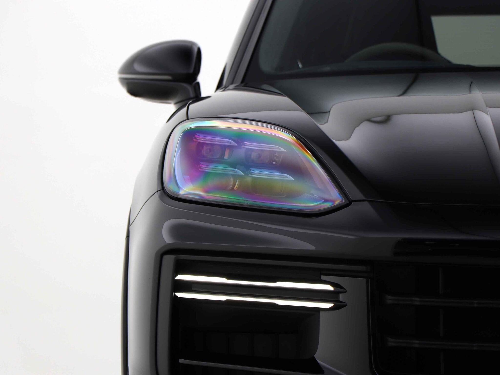 Porsche Cayenne view 9