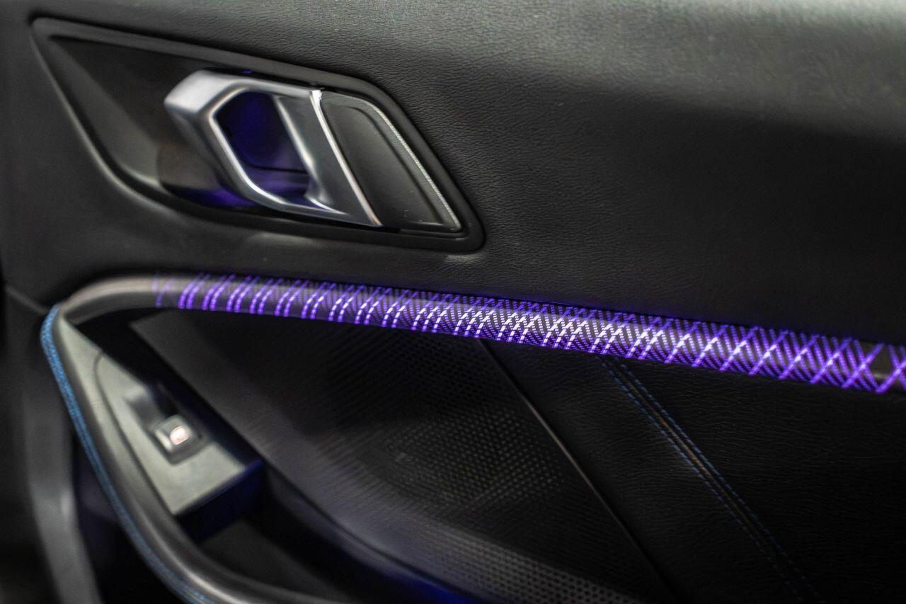BMW 2 Series view 10