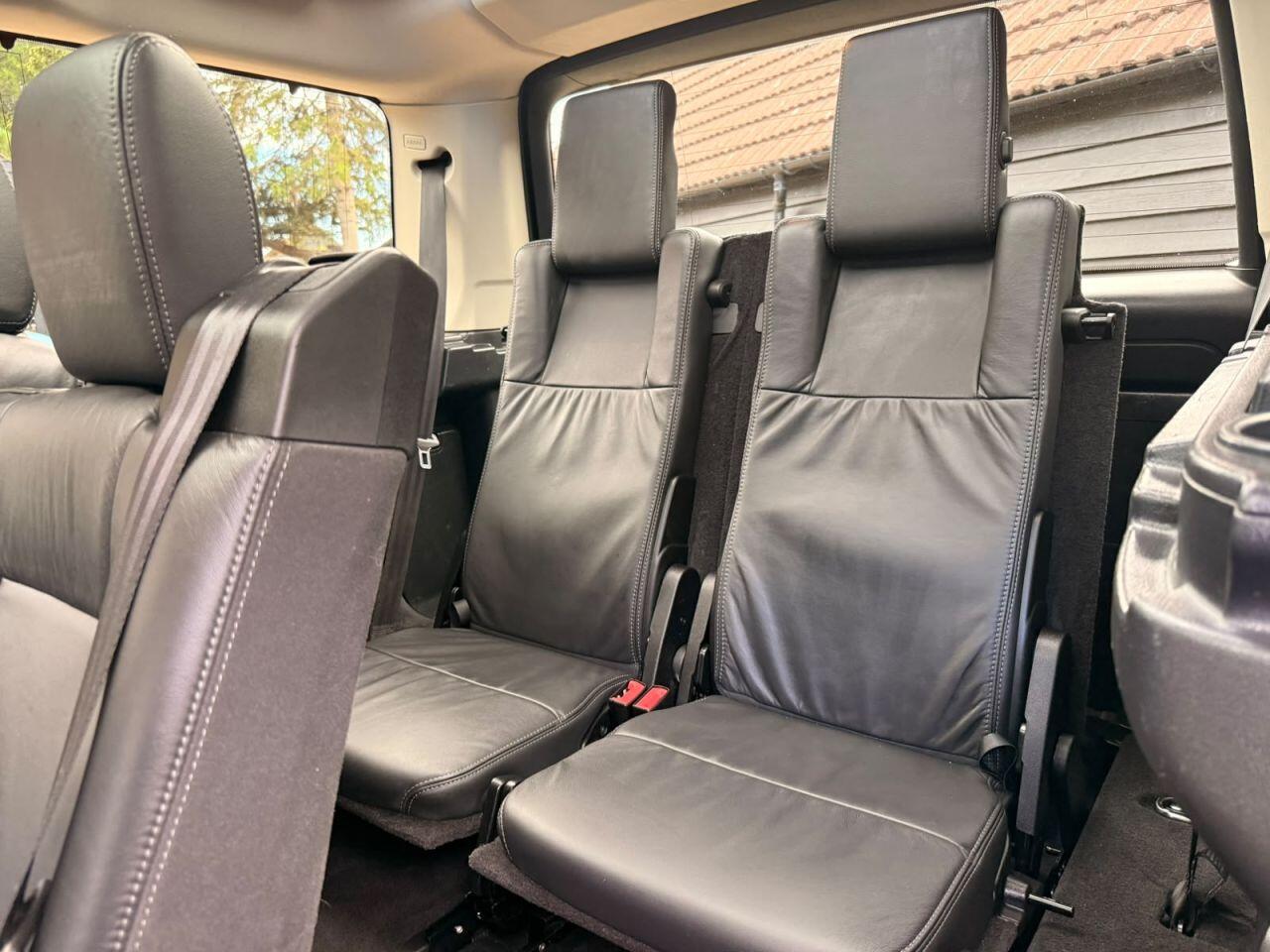 Land Rover Discovery view 20