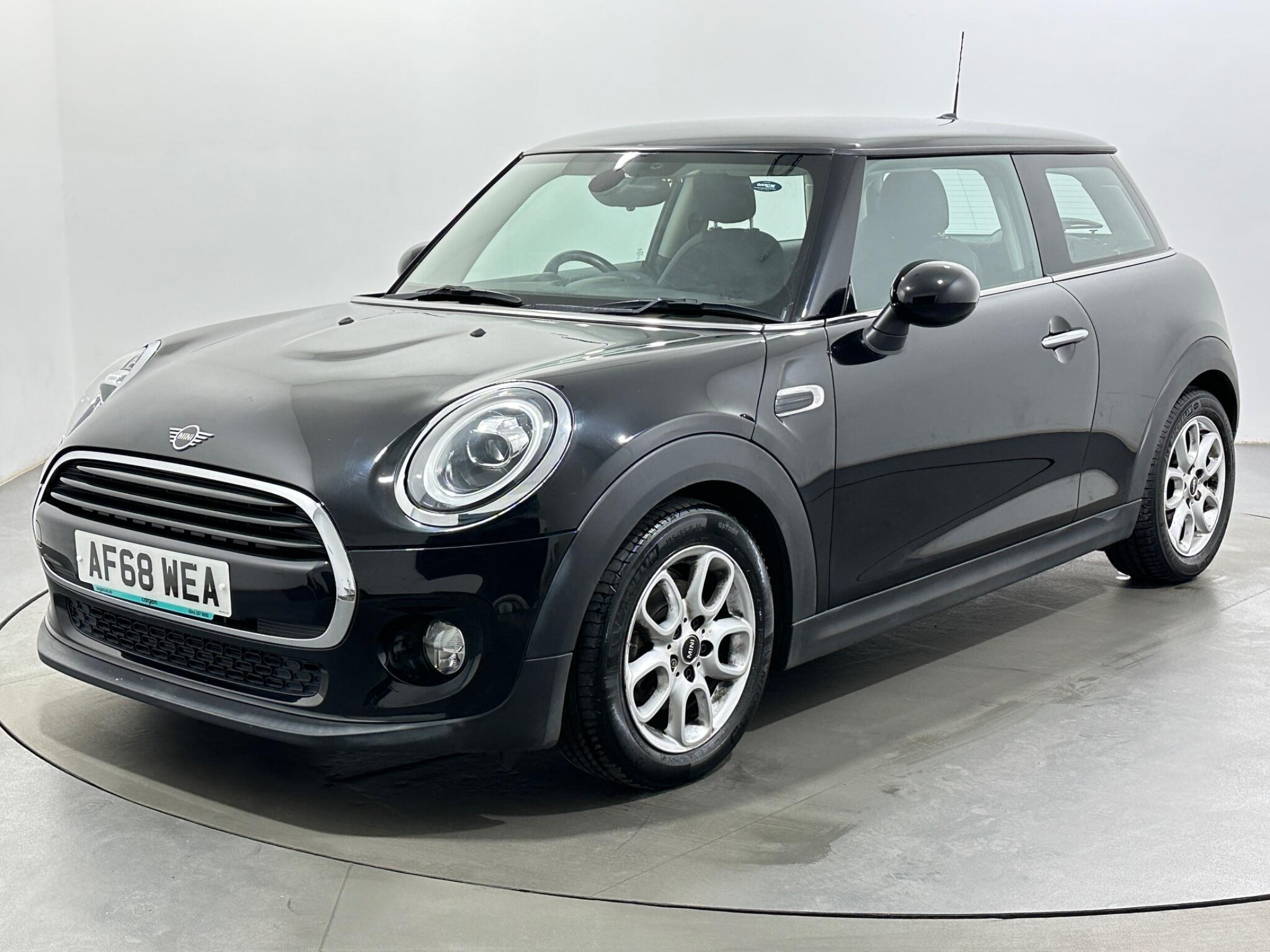 Mini Cooper view 4