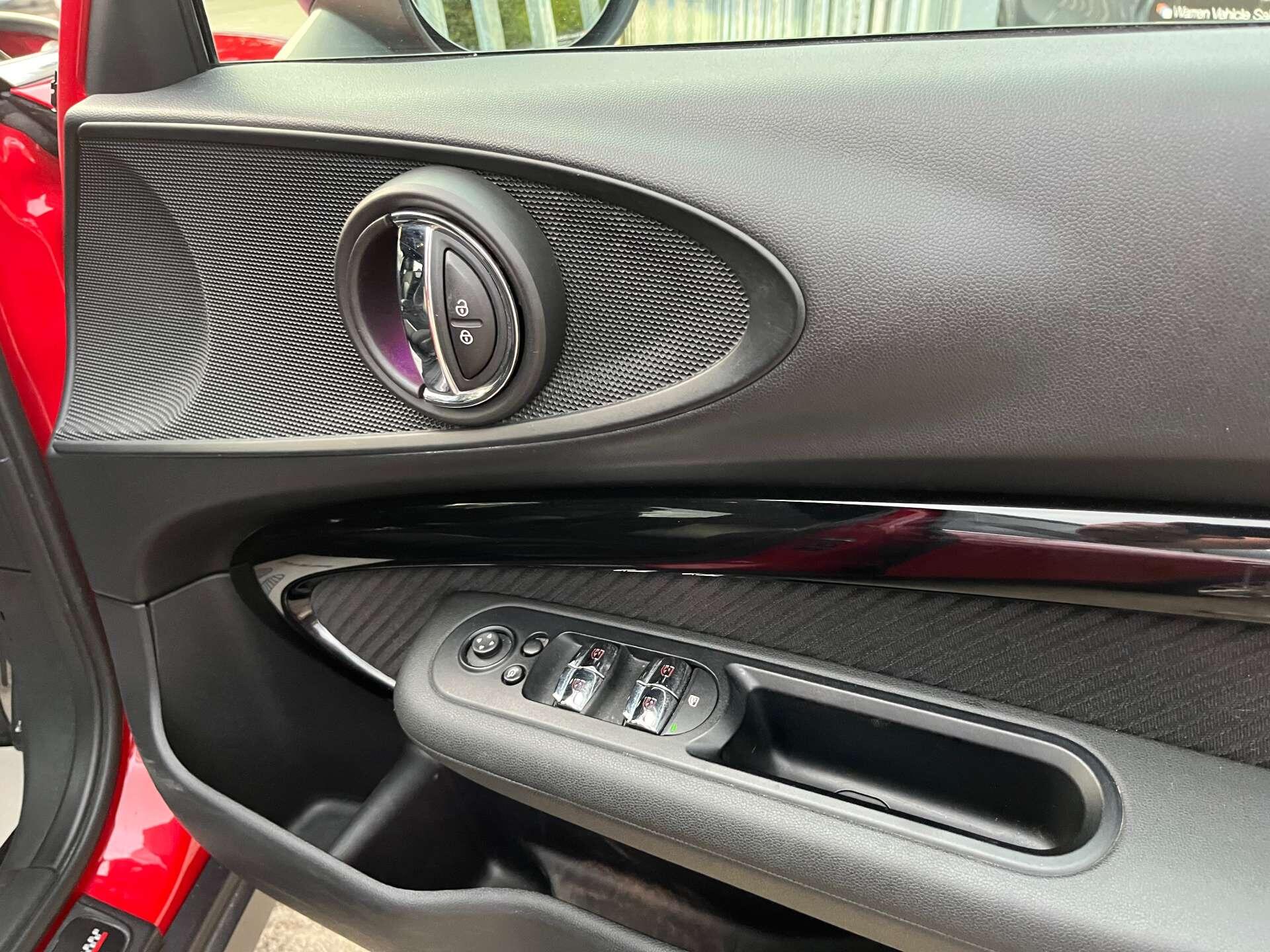Mini Clubman view 52