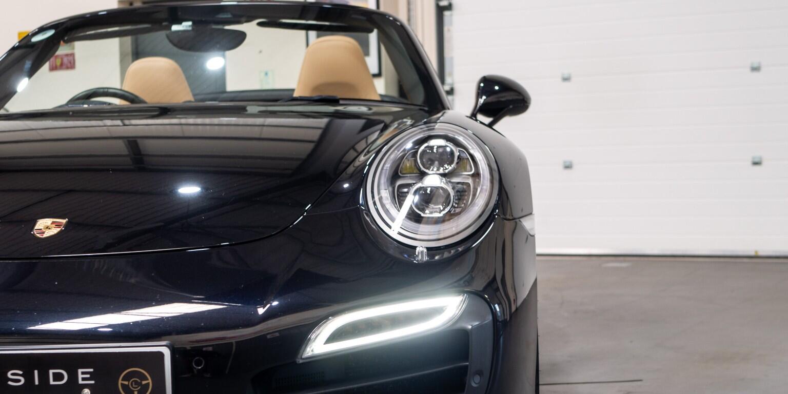 Porsche 911 view 47