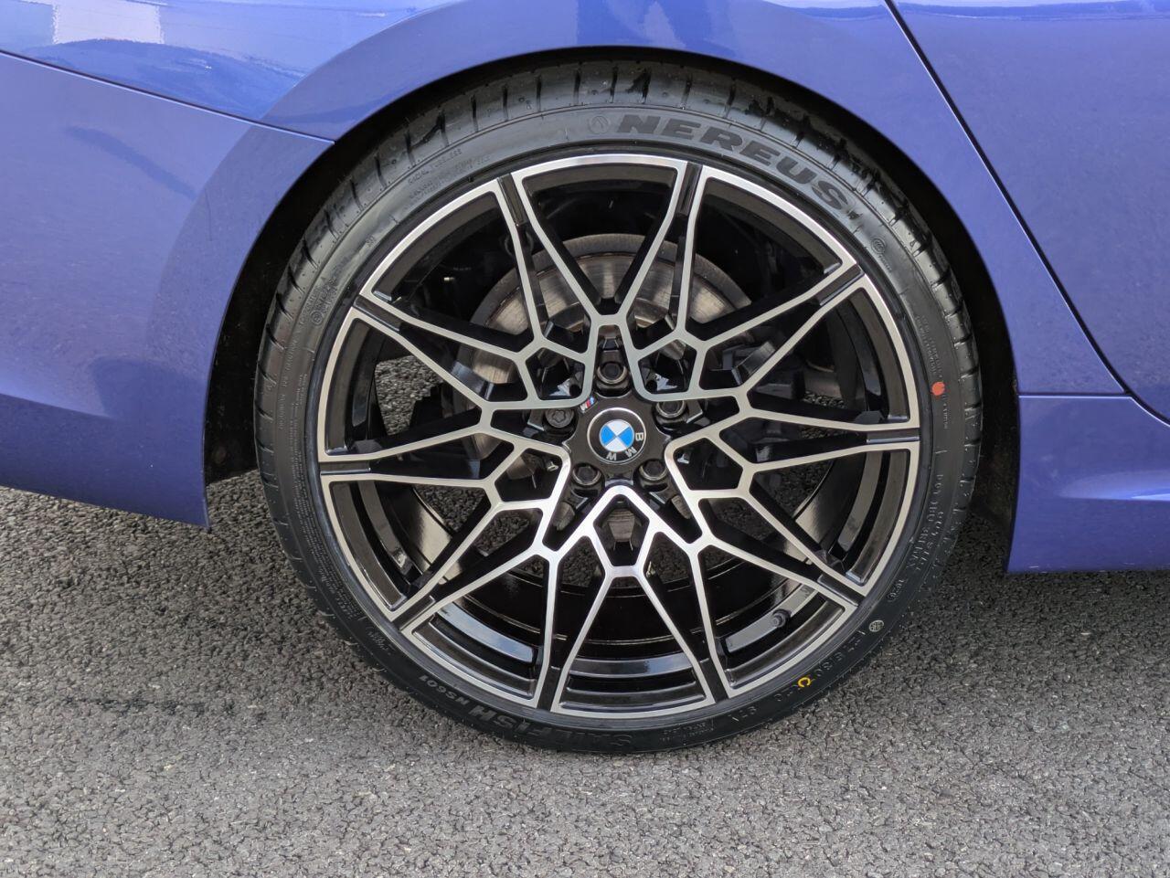 BMW 3 Series view 28