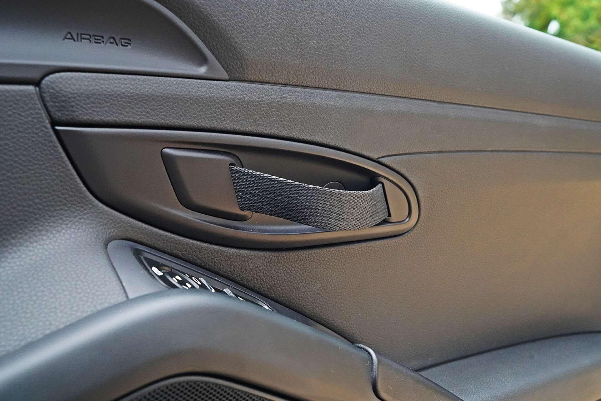 Porsche Cayman view 19