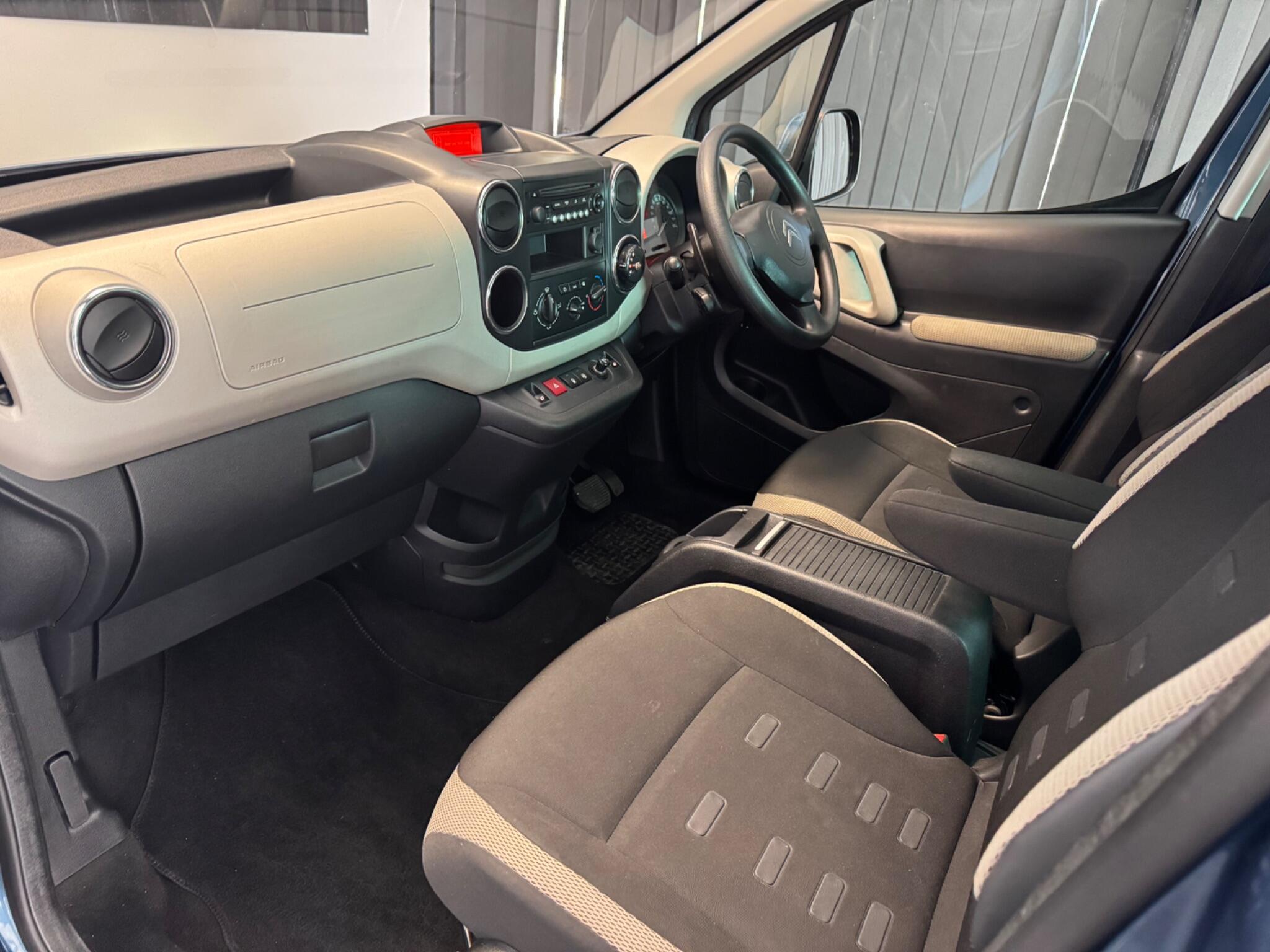 2014 Citroen Berlingo 1.6 e-HDi Airdream XTR Multispace MPV ETG6 Euro 5 (s/s) 5dr • 41,000 miles image 31