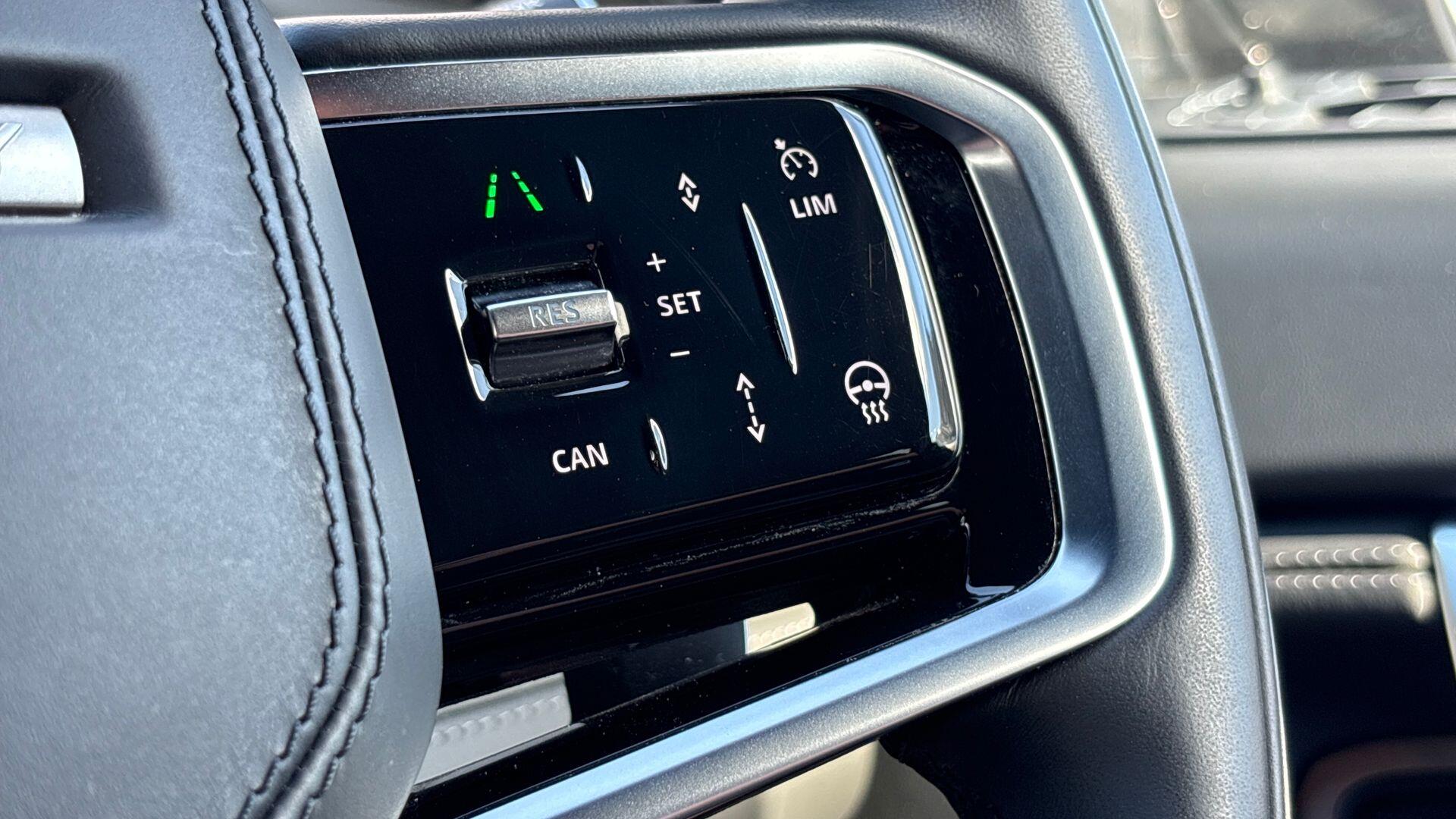 Land Rover Discovery Sport view 29
