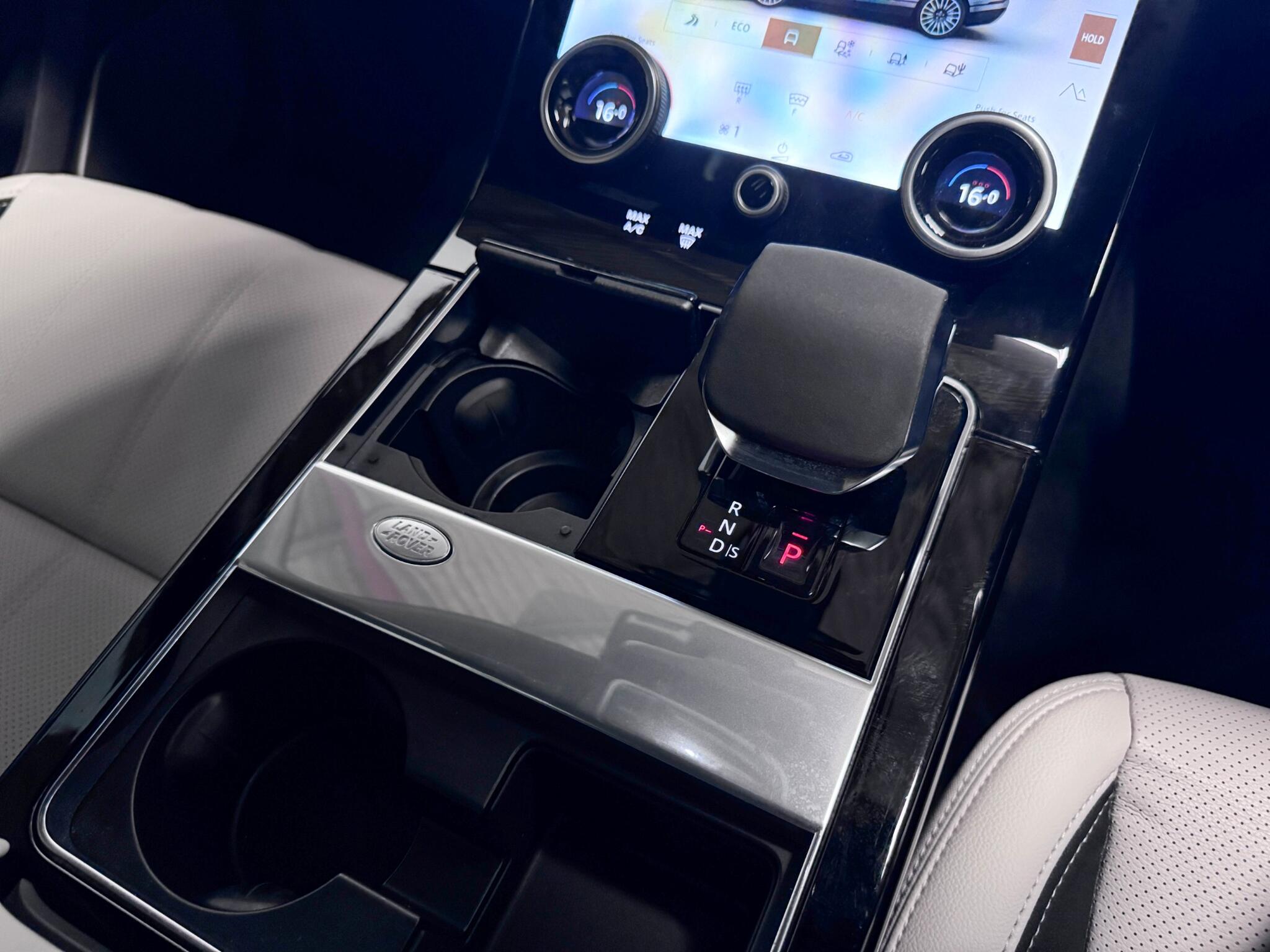 Land Rover Range Rover Velar view 37