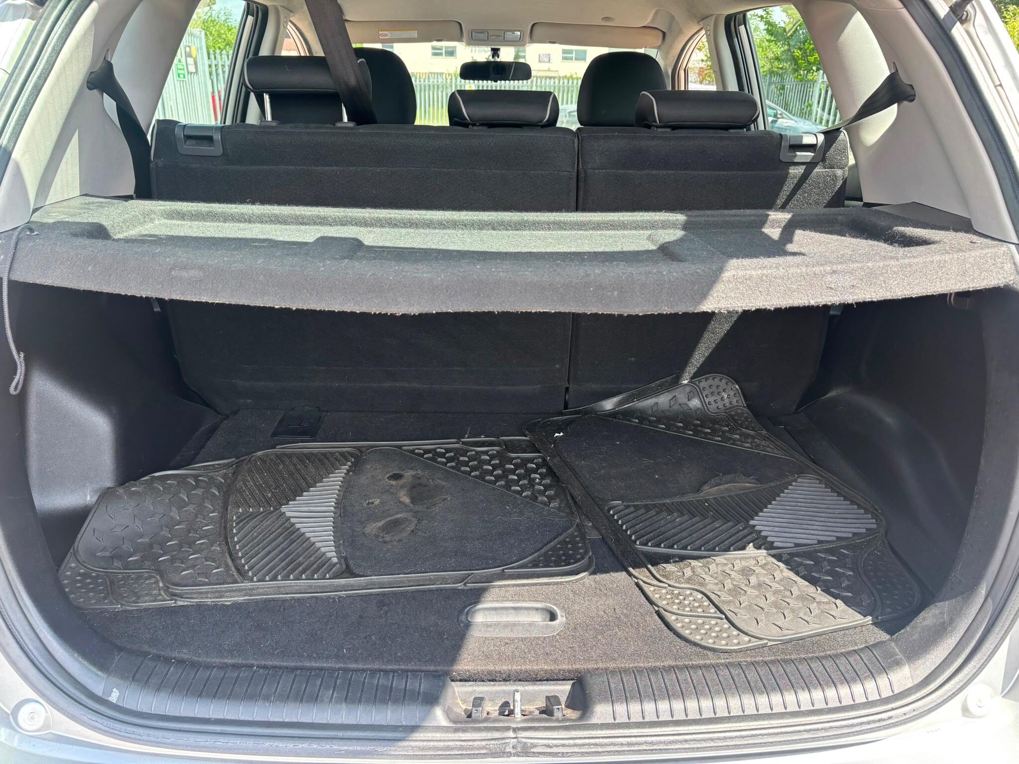 Kia Venga view 45