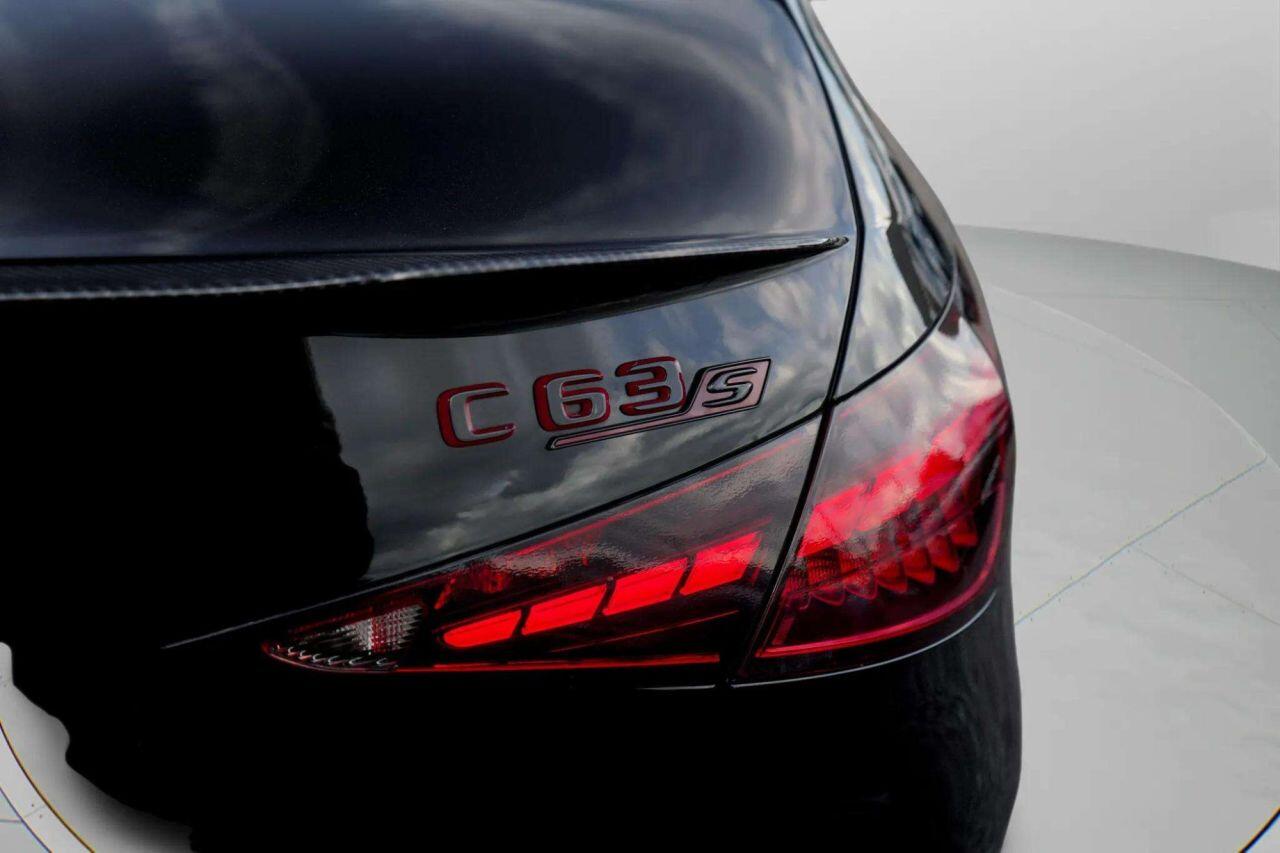 Mercedes-Benz C-Class view 17