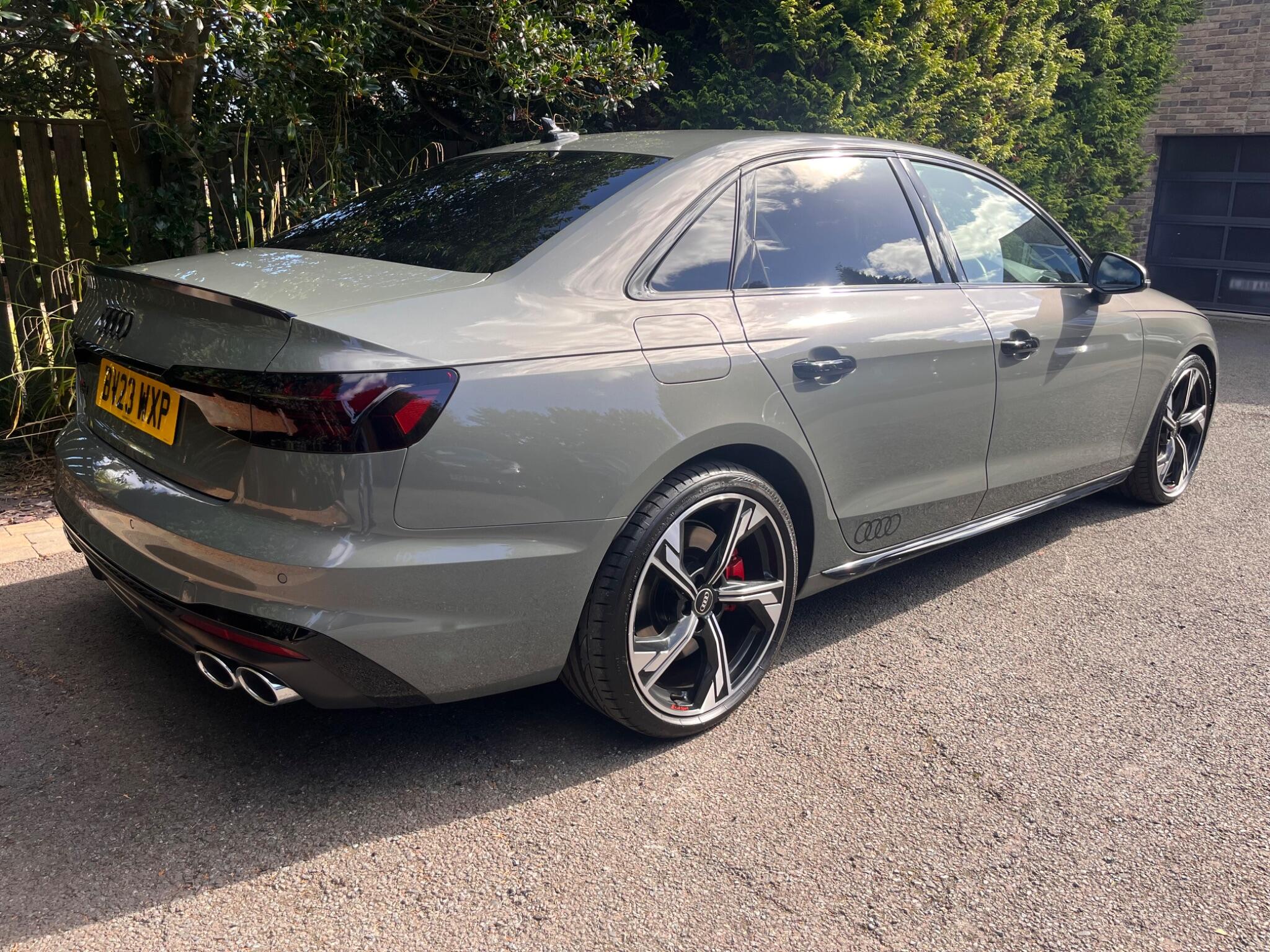 Audi S4 view 14