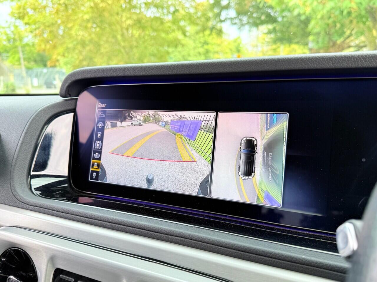 Mercedes-Benz G-Class view 25