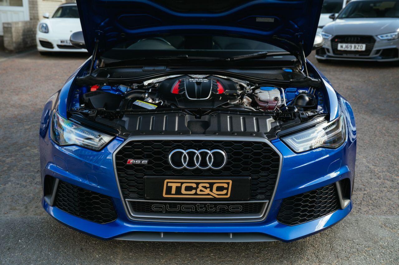 Audi RS6 view 5