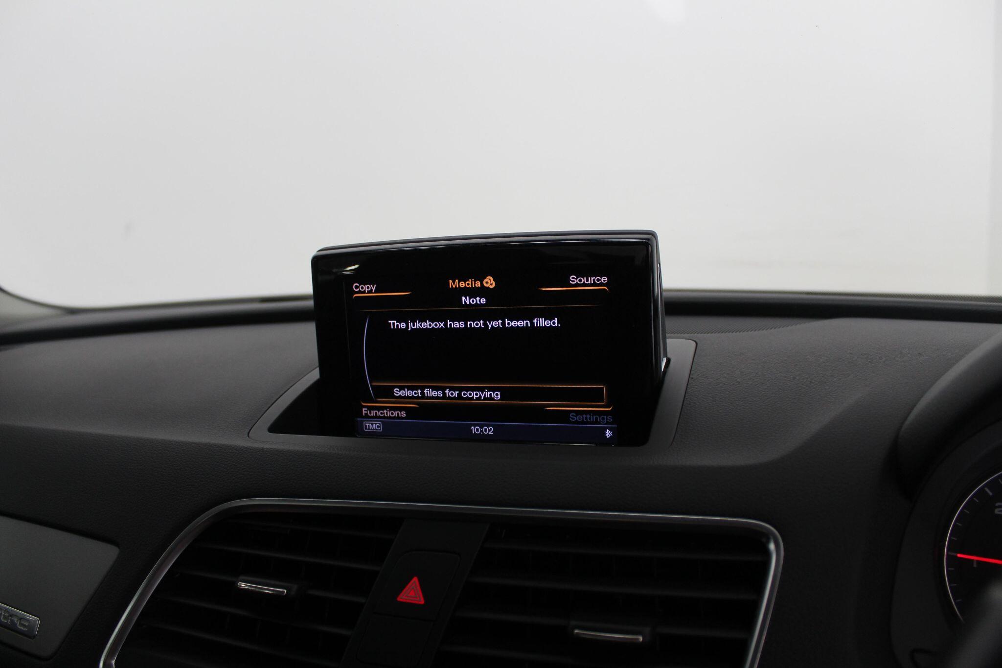 Audi Q3 view 34