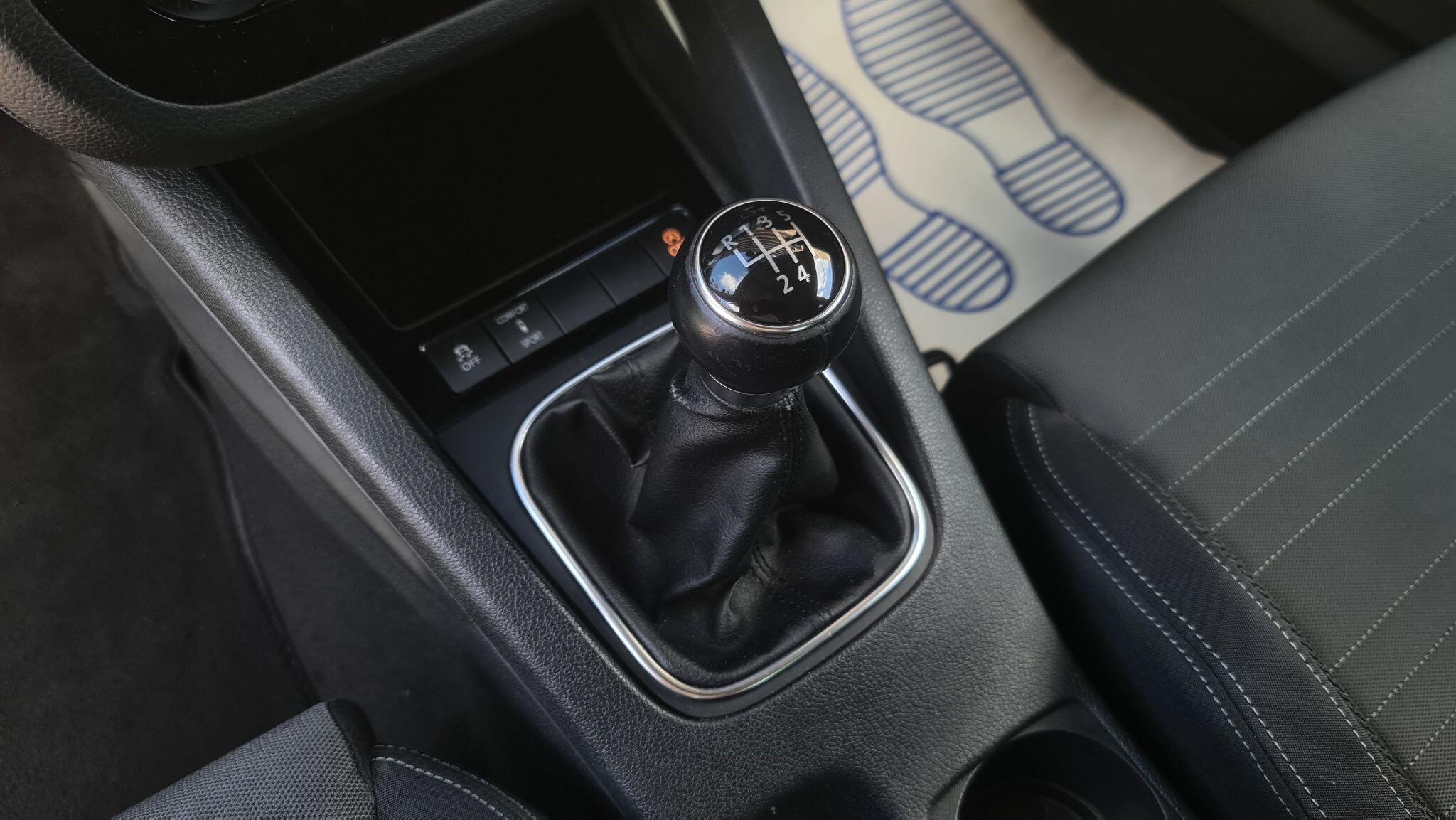 Volkswagen Scirocco view 17