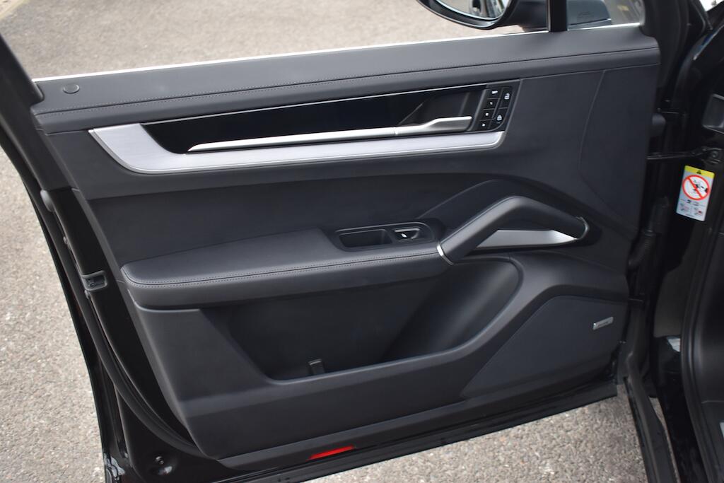 Porsche Cayenne view 53