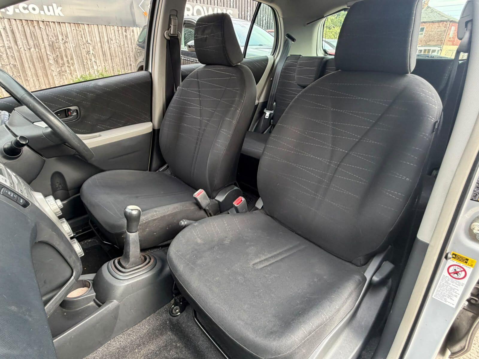 Toyota Yaris view 19