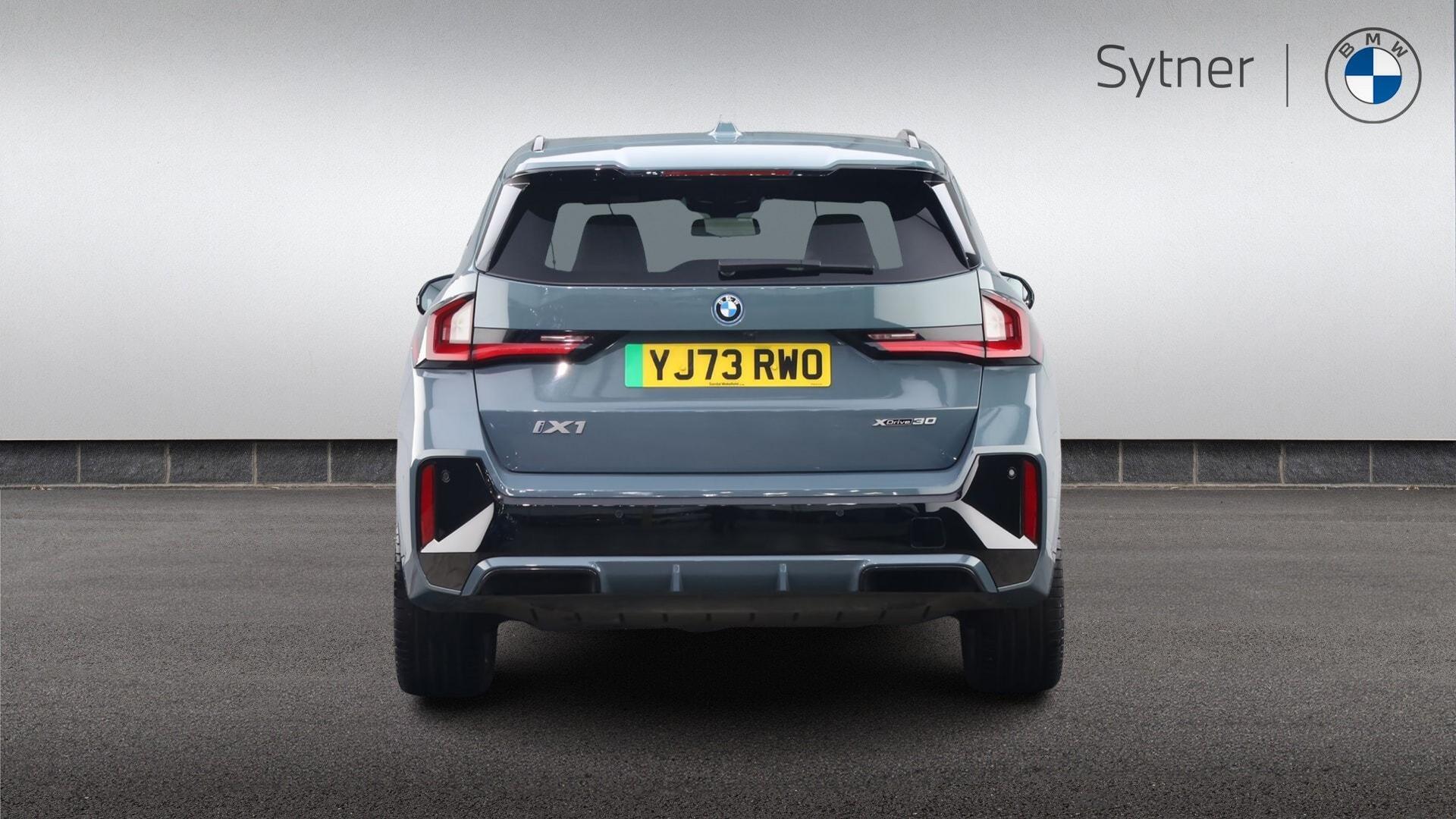BMW iX1 view 15