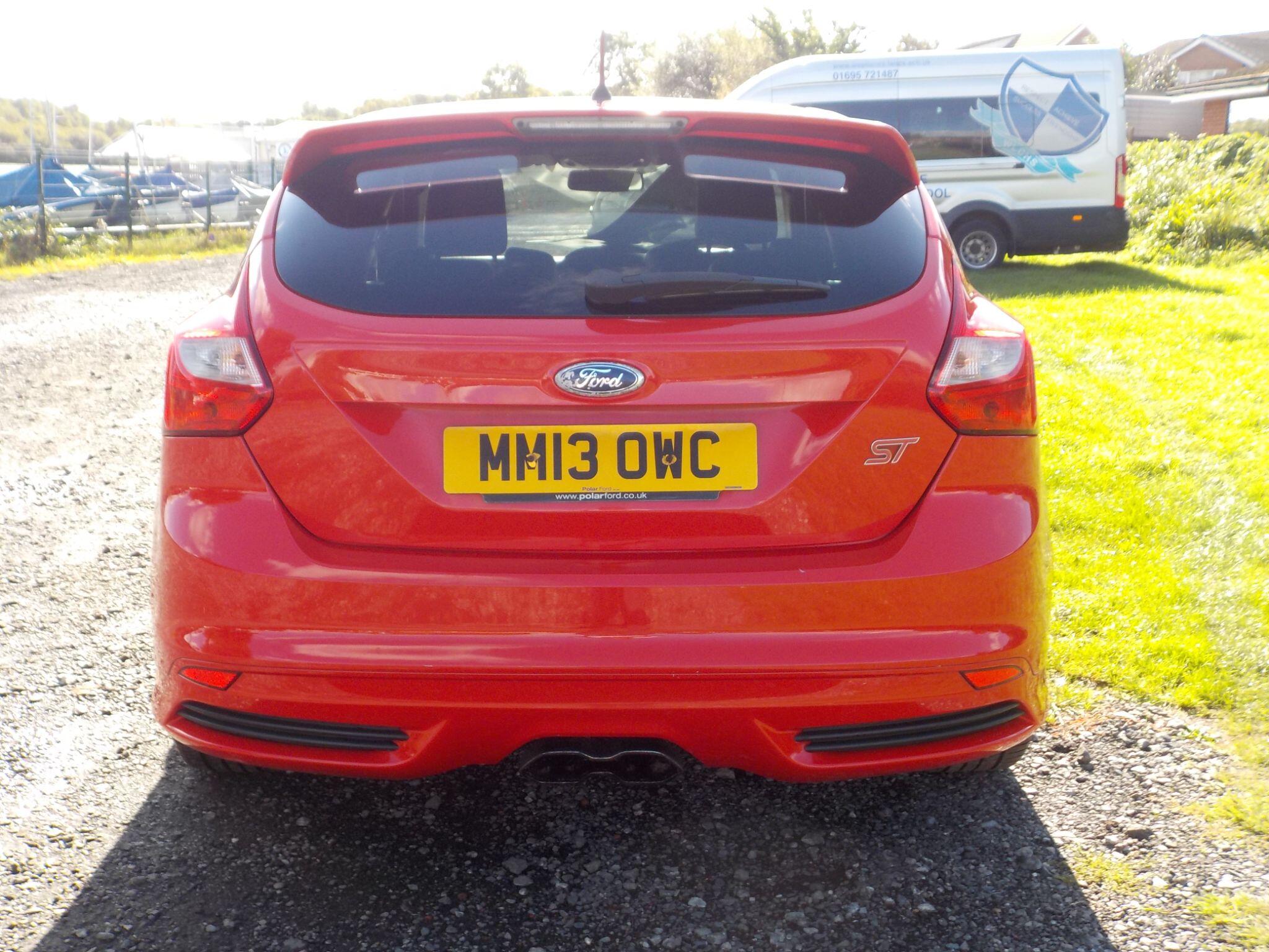 Ford Focus 2.0T EcoBoost ST-2 Euro 5 (s/s) 5dr