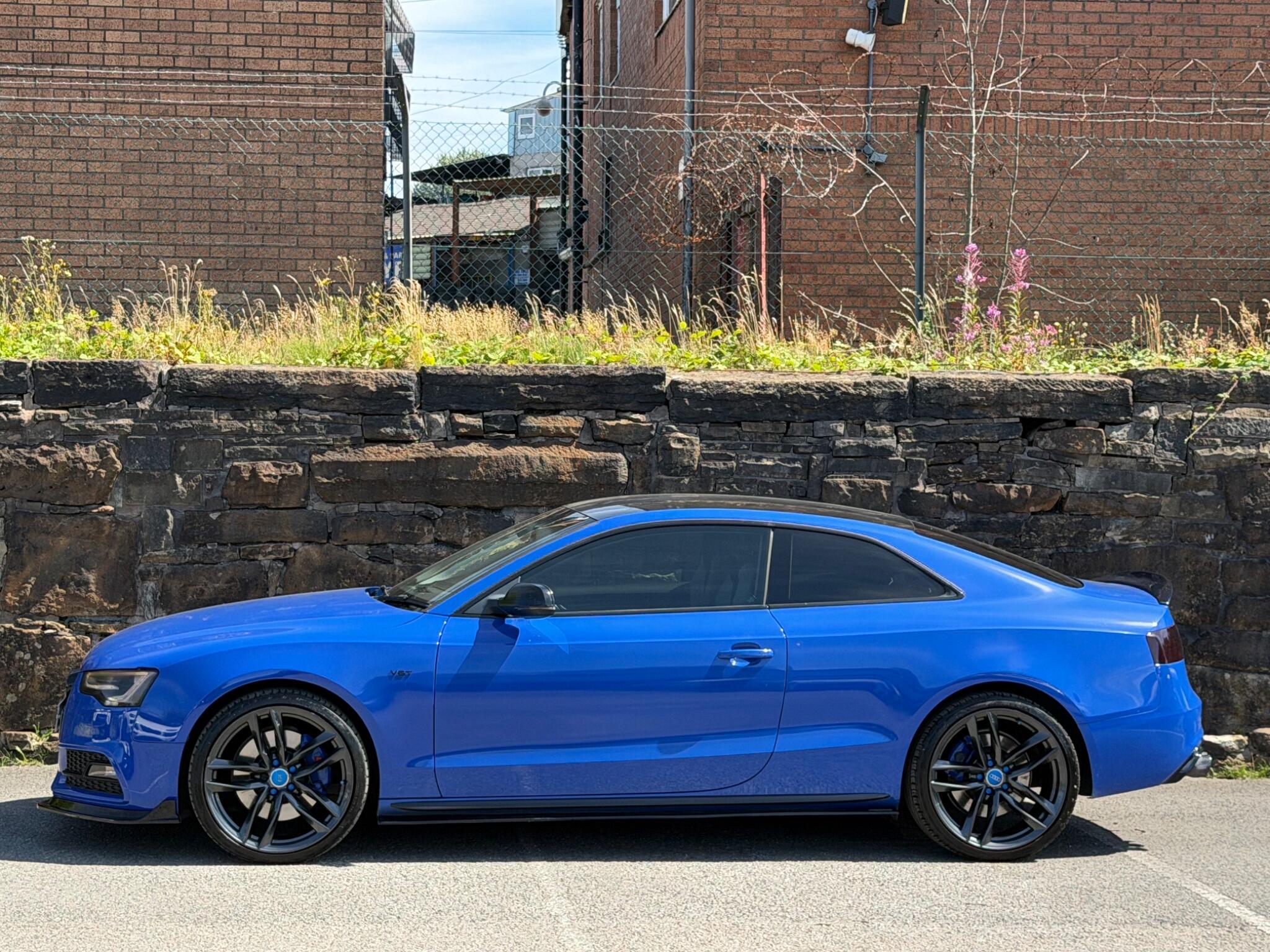 Audi S5 view 4