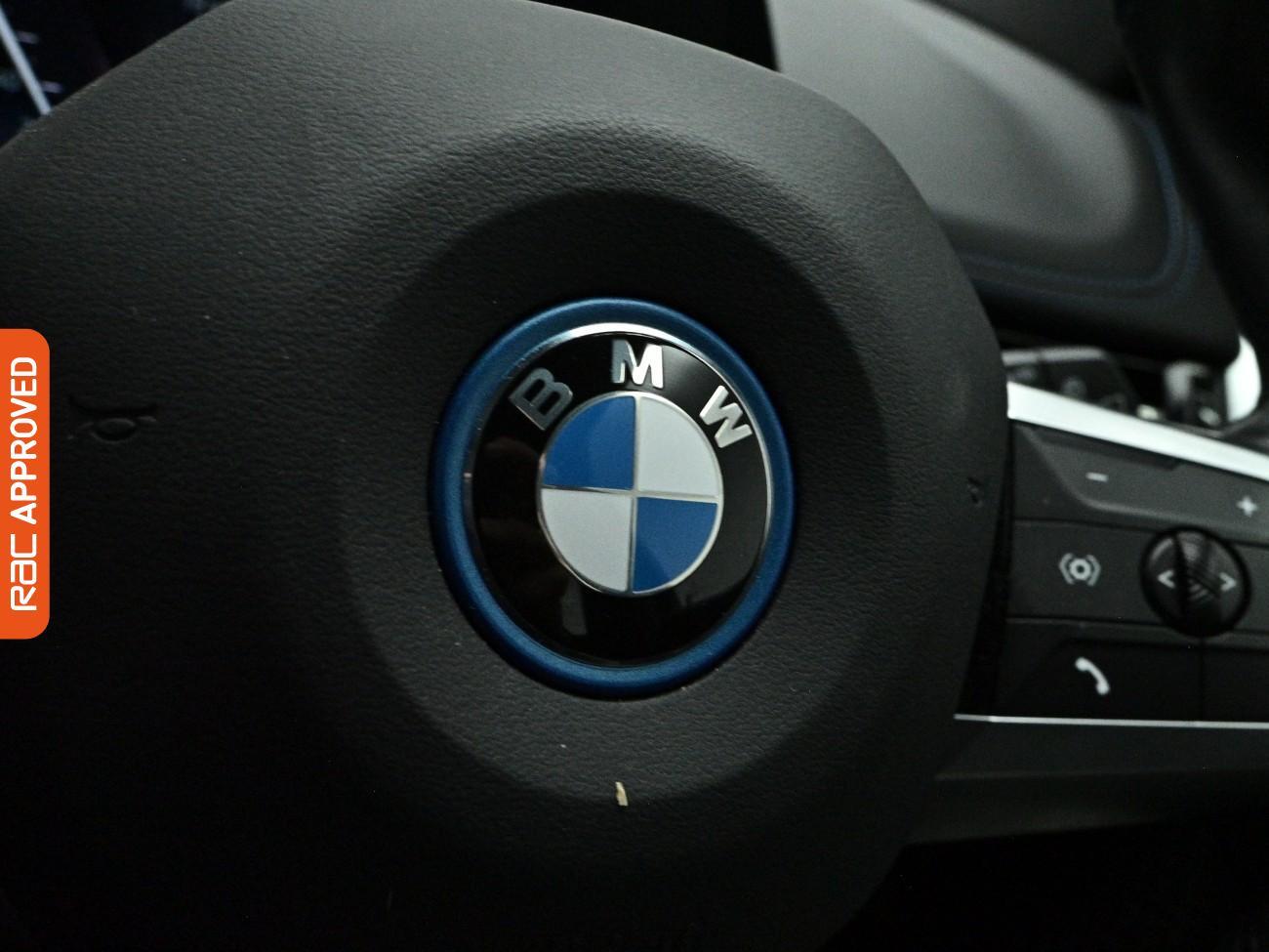BMW Ix1 view 25