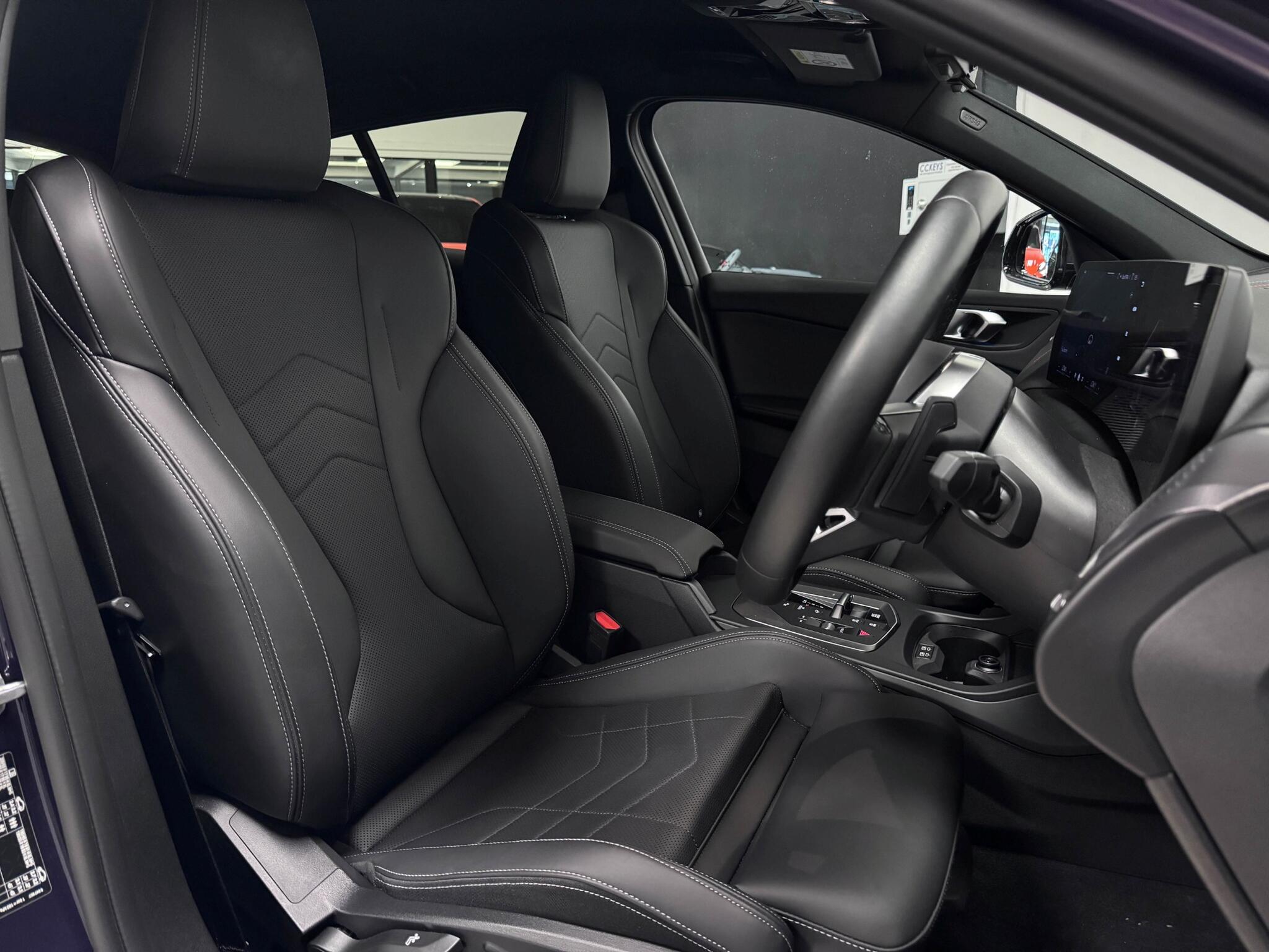 BMW 1 Series view 22