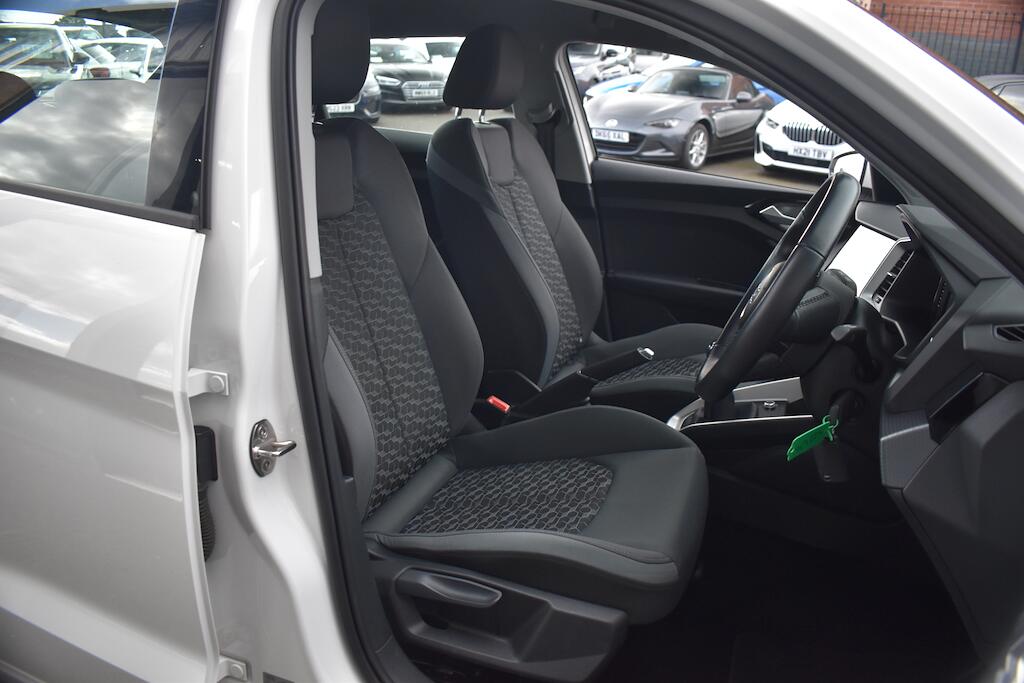 Audi A1 view 8