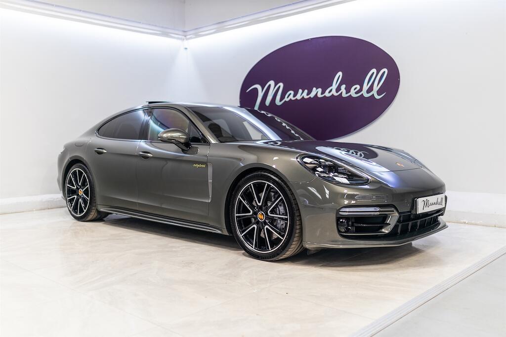 2023 Porsche Panamera in Green for sale