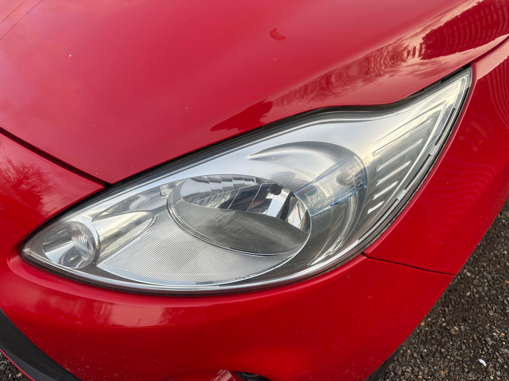 2013 Ford Ka image 31