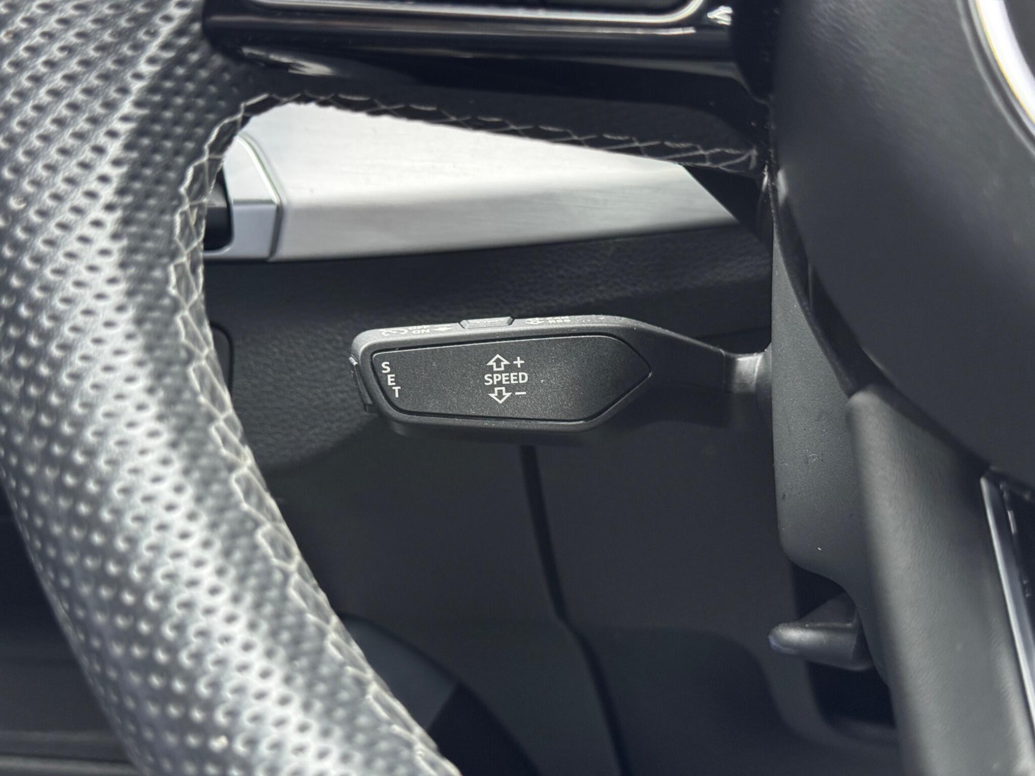 Audi Q2 view 22