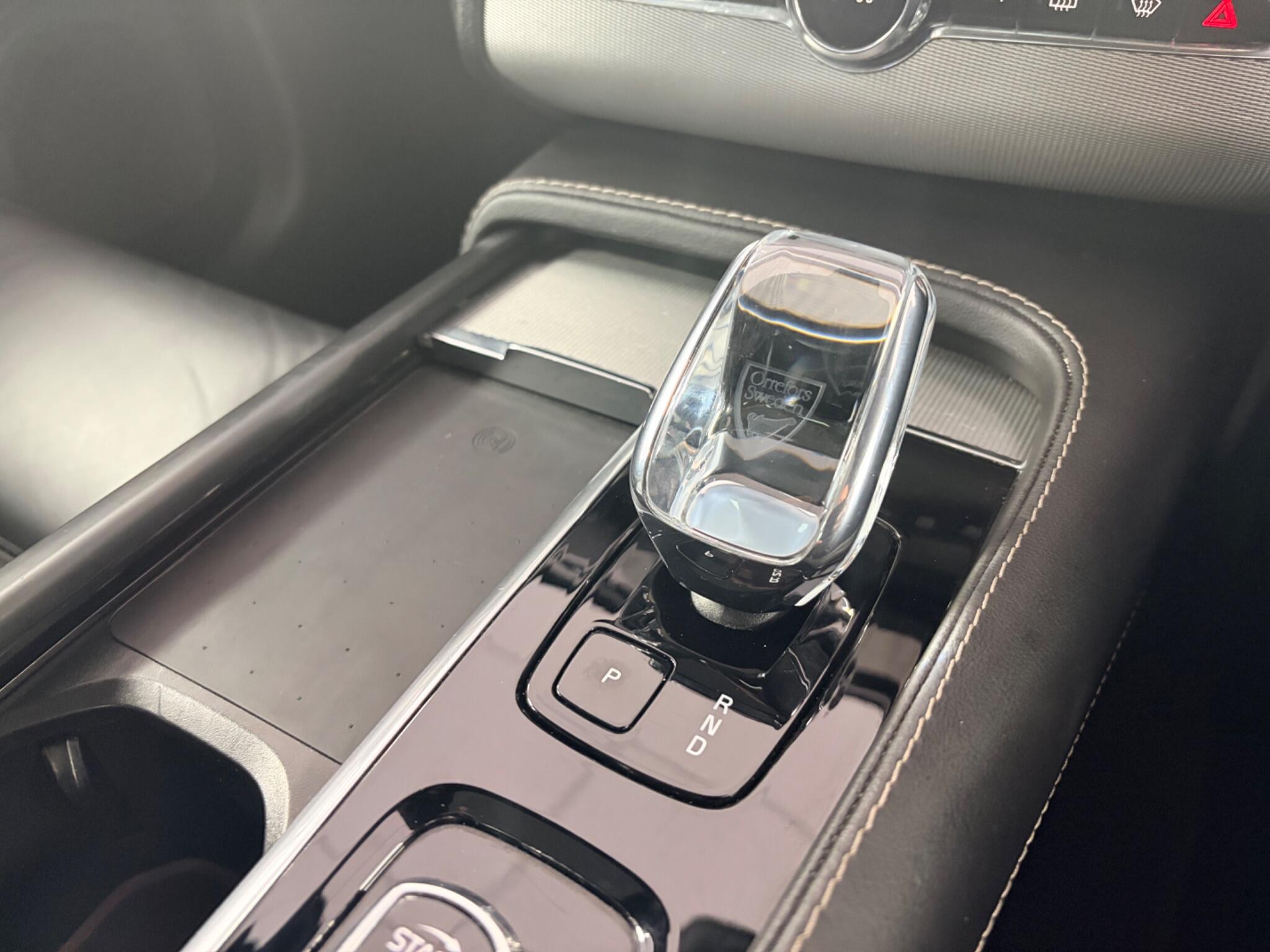 Volvo XC90 view 10