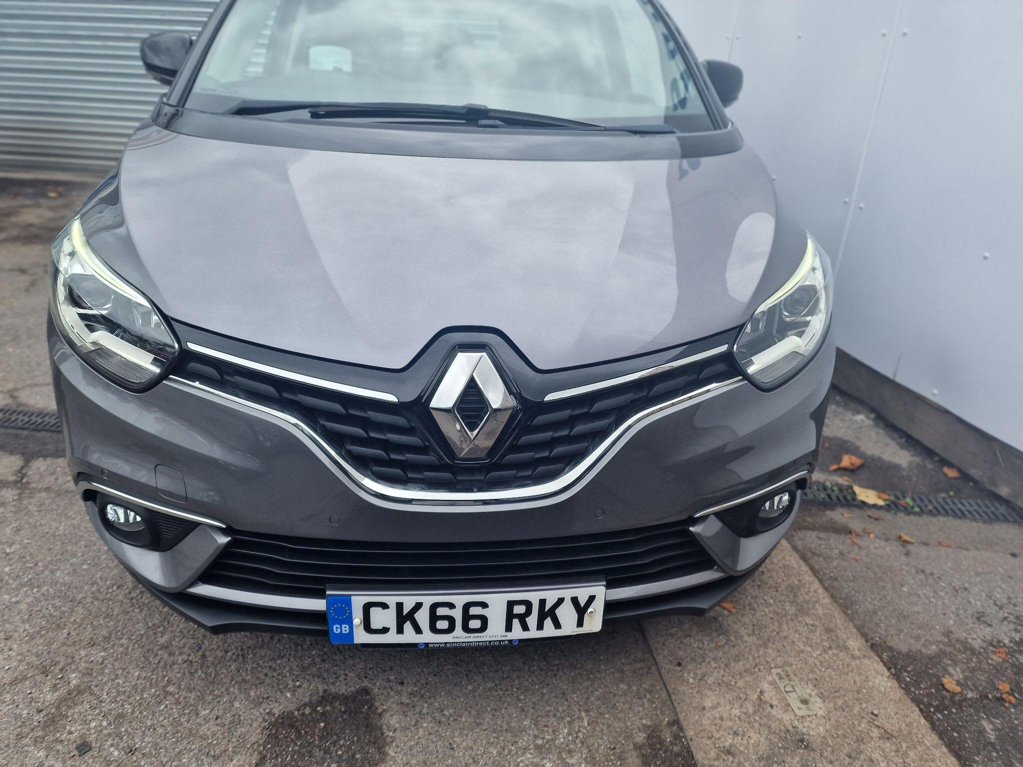 Renault Scenic view 45