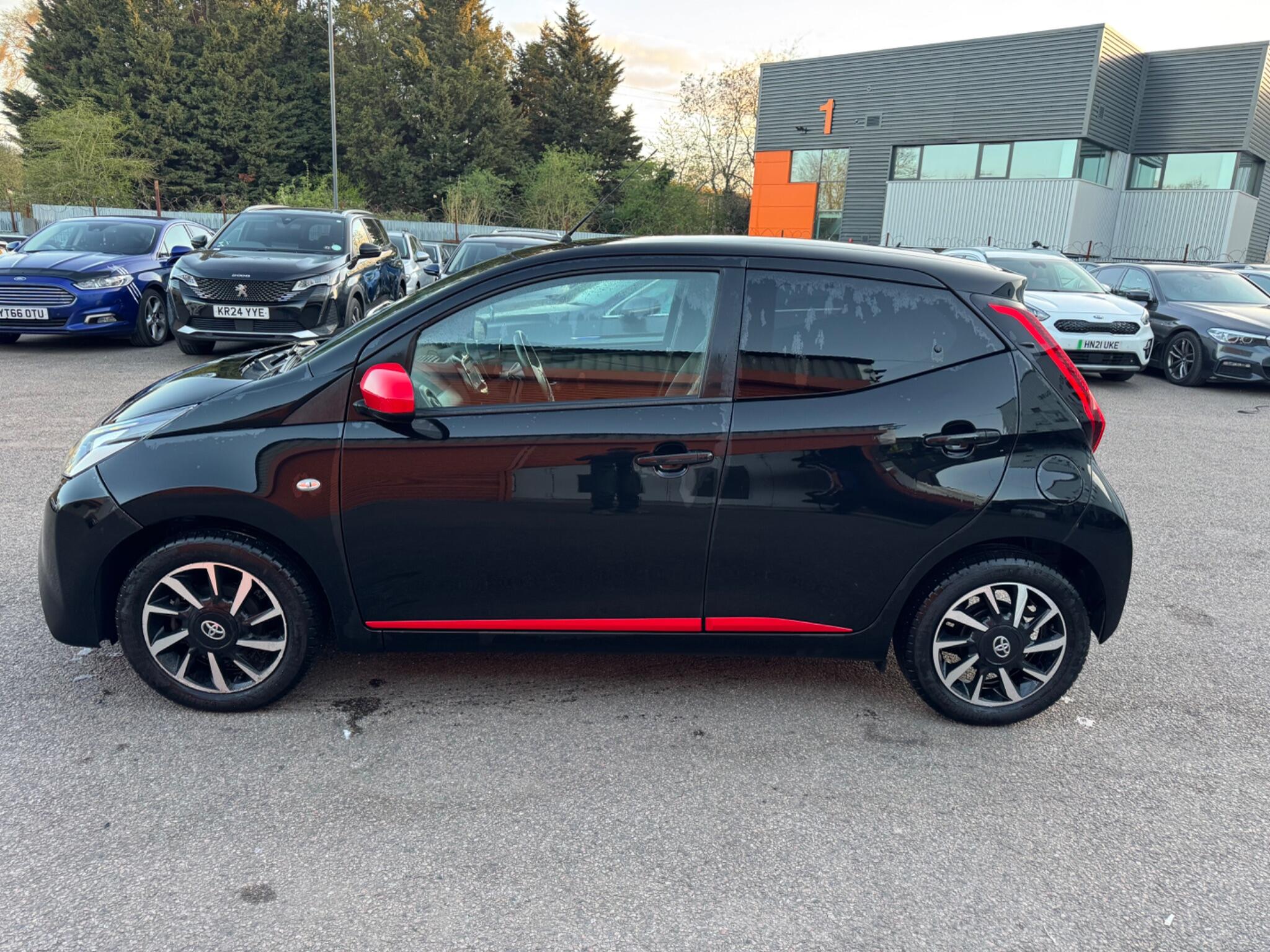 Toyota Aygo view 8