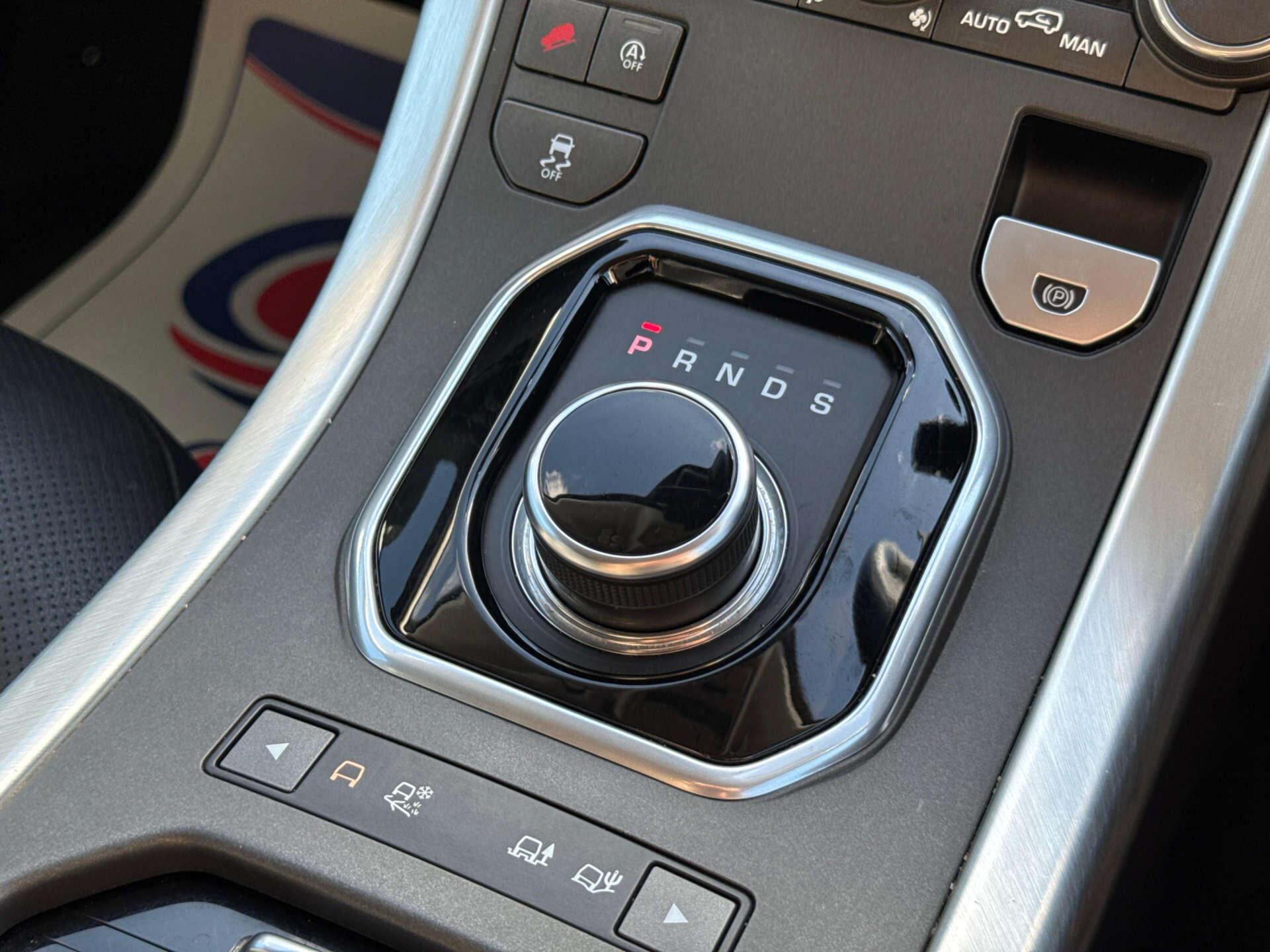 Land Rover Range Rover Evoque view 30