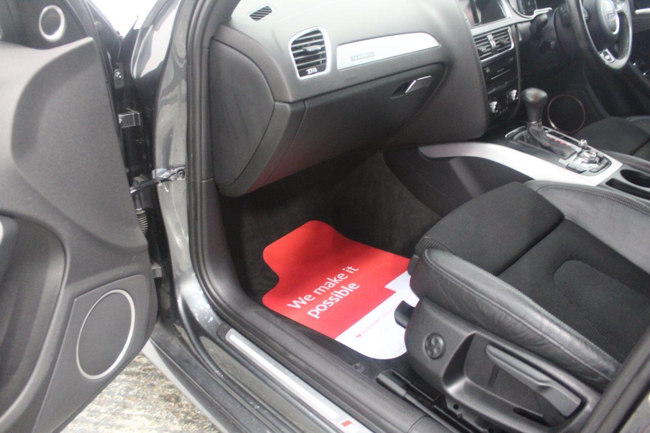 Audi A4 view 32
