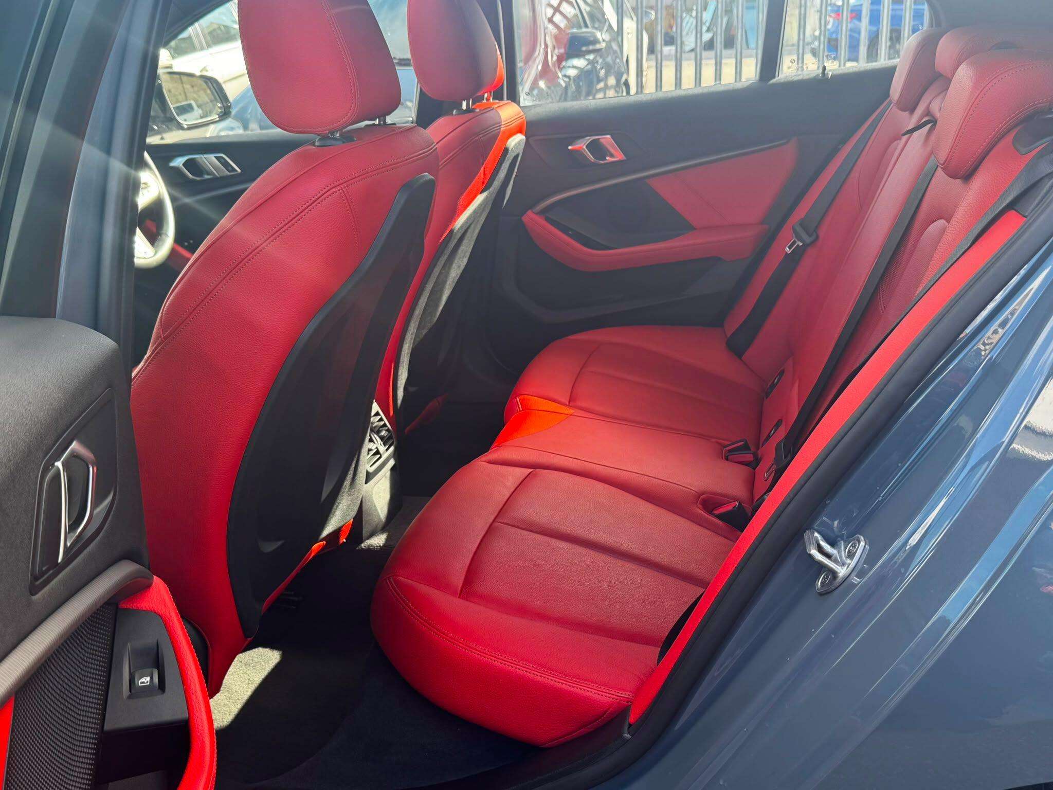 BMW 1 Series view 30