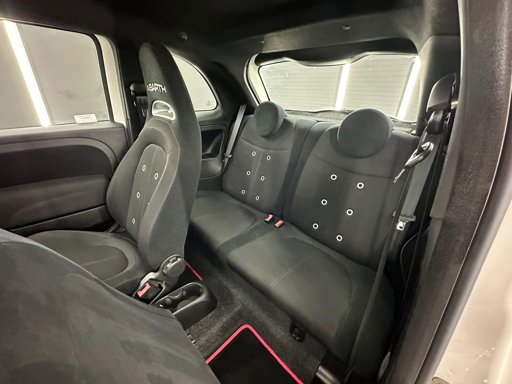 Abarth 595 view 28