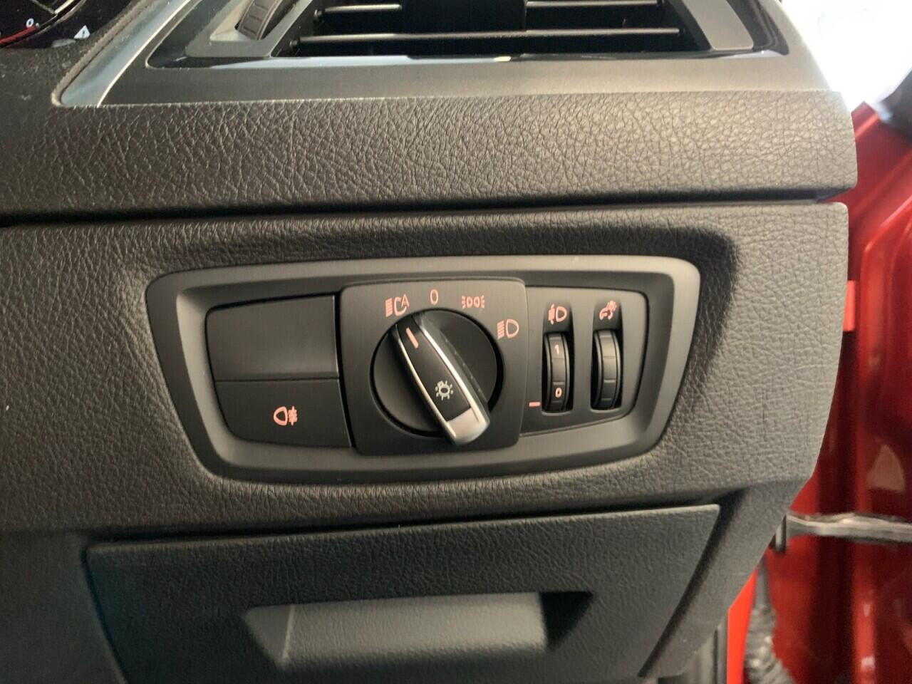 BMW 1 Series view 33