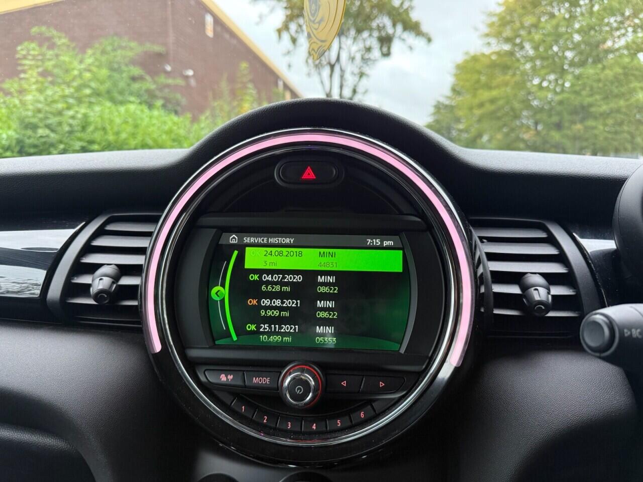 Mini Cooper view 19