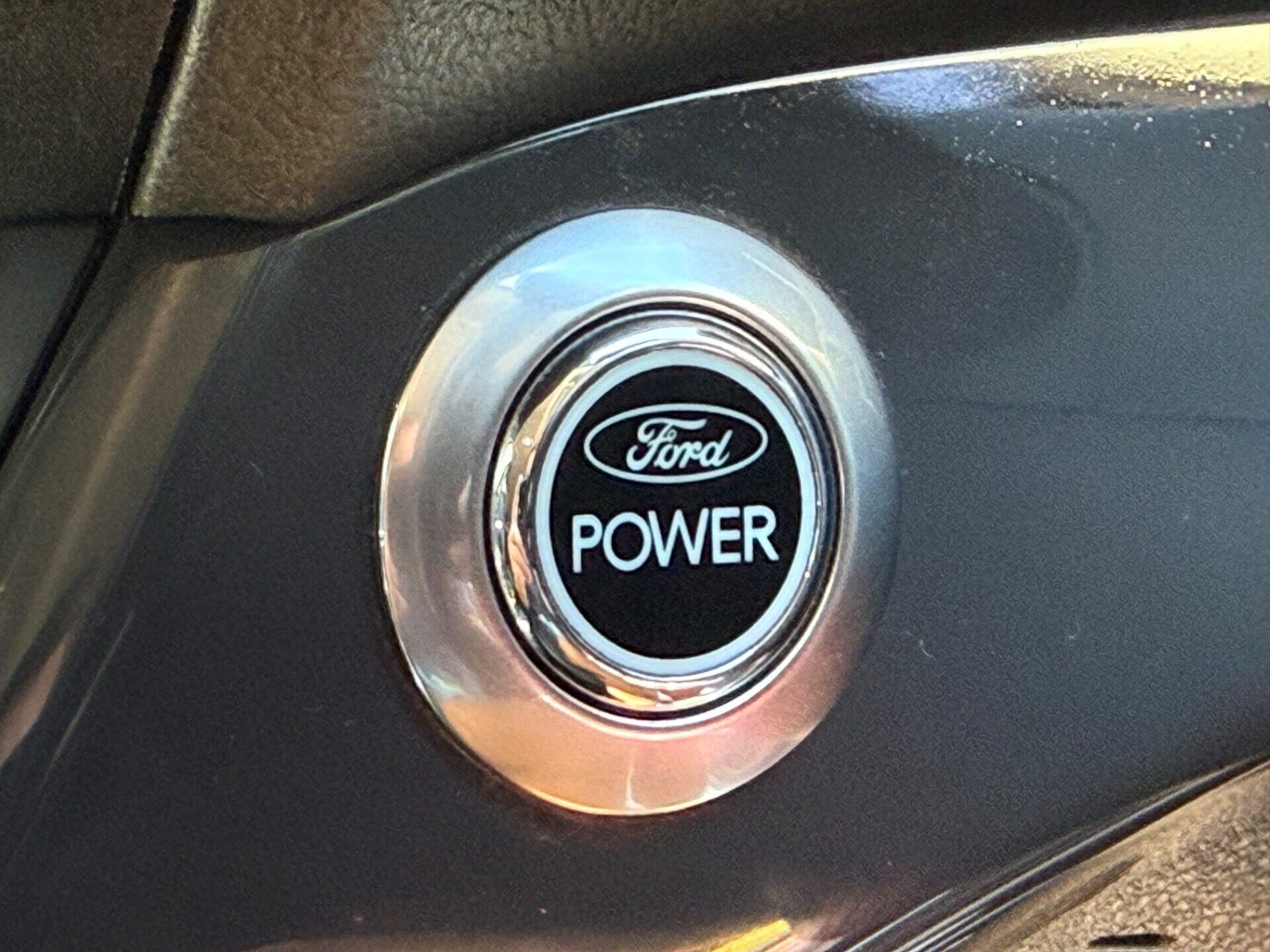 Ford Kuga view 43