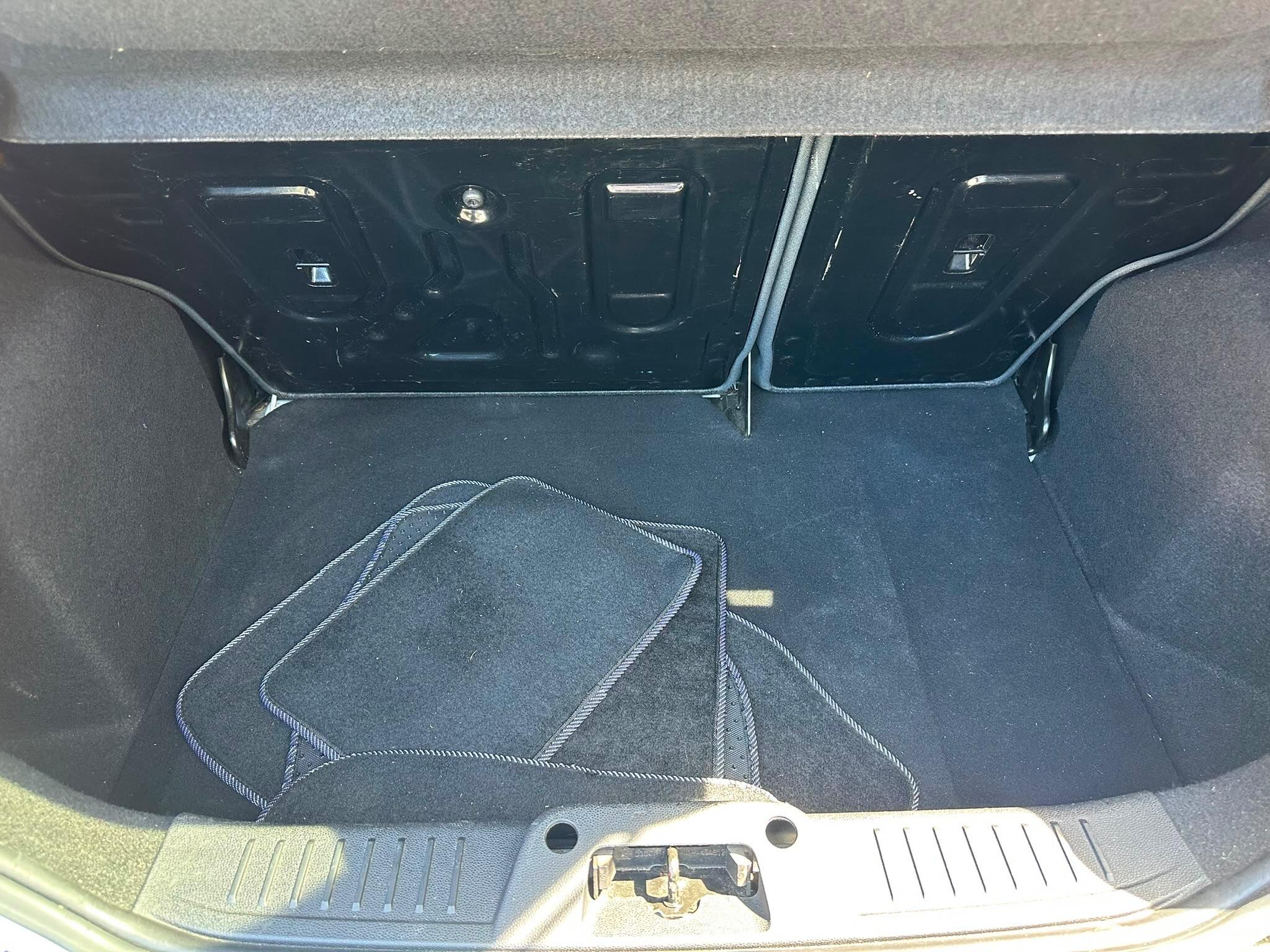 Ford Fiesta view 36