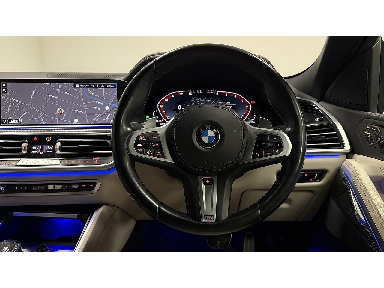 BMW X6 view 20