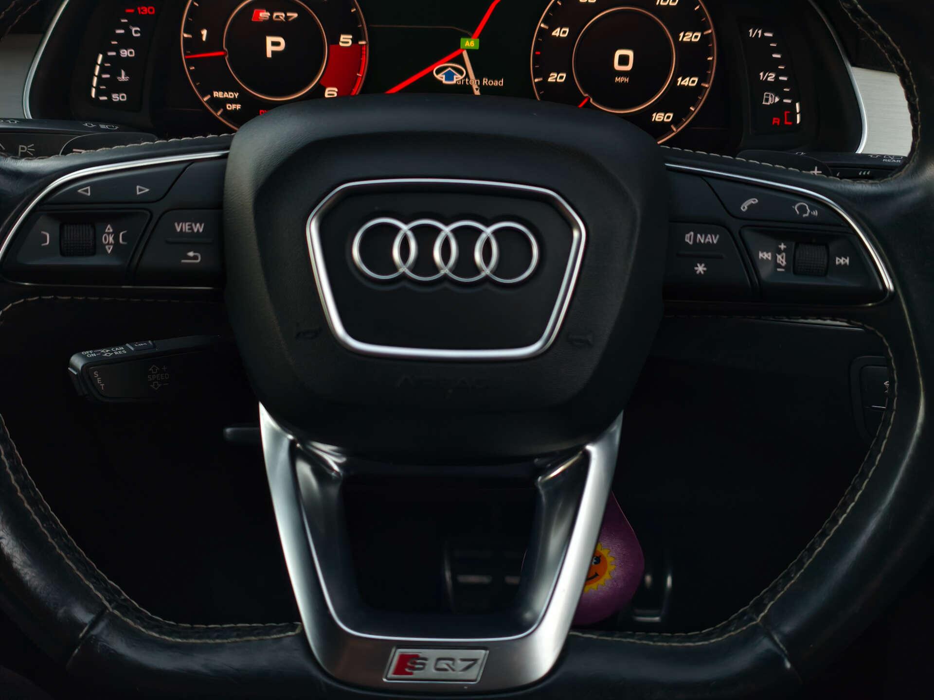 Audi SQ7 view 29