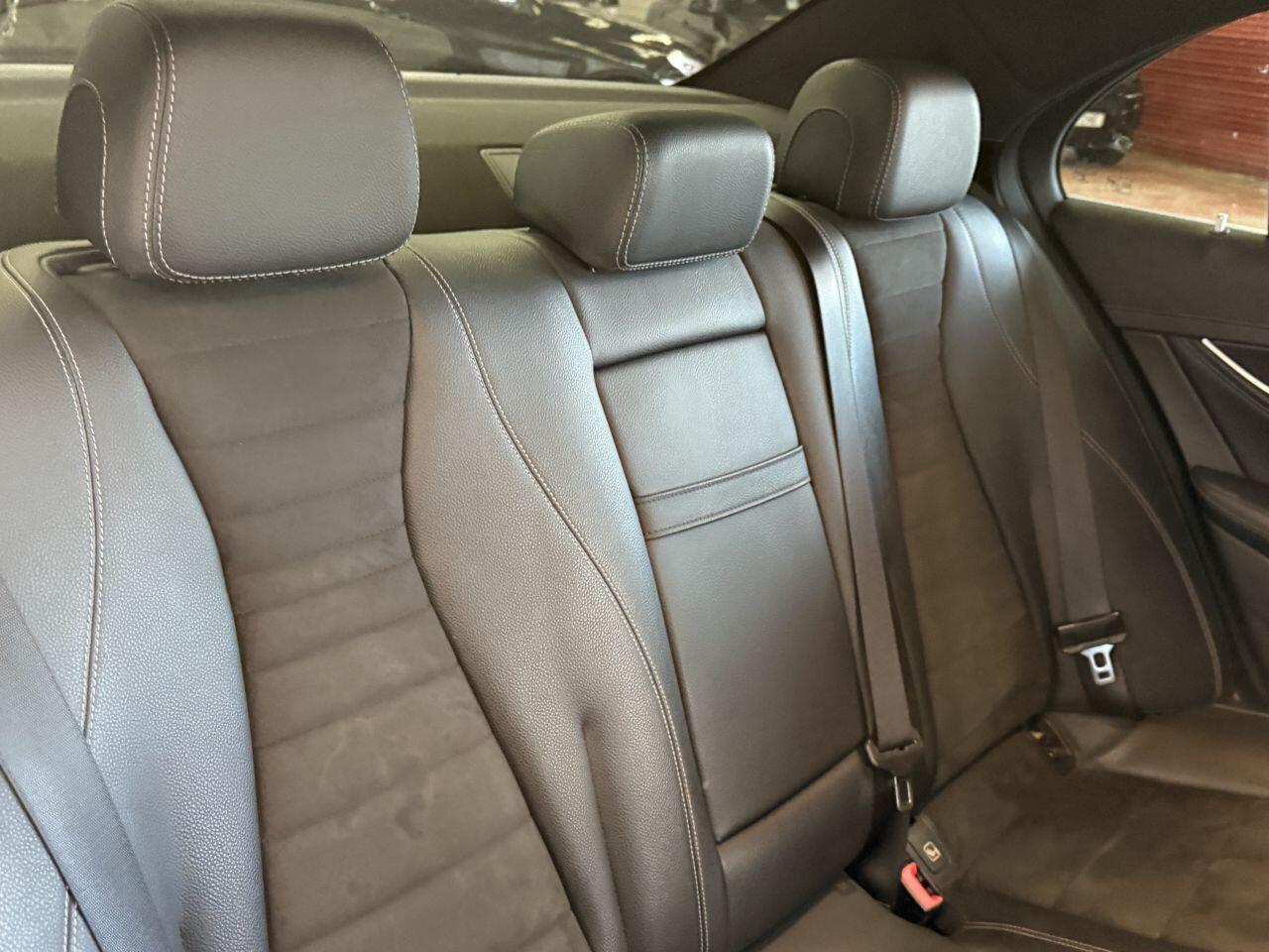 Mercedes-Benz E Class view 61