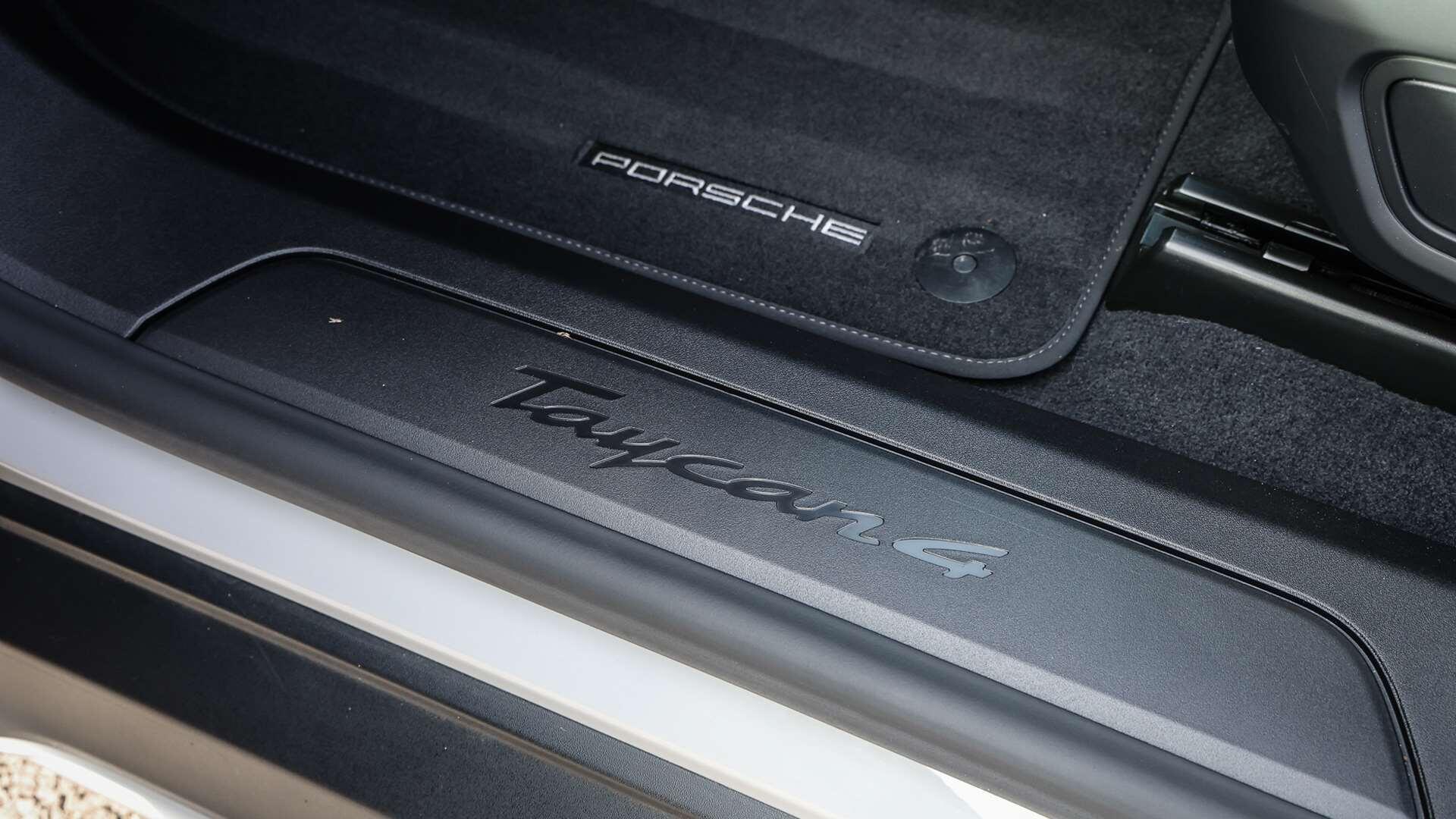 Porsche Taycan view 27