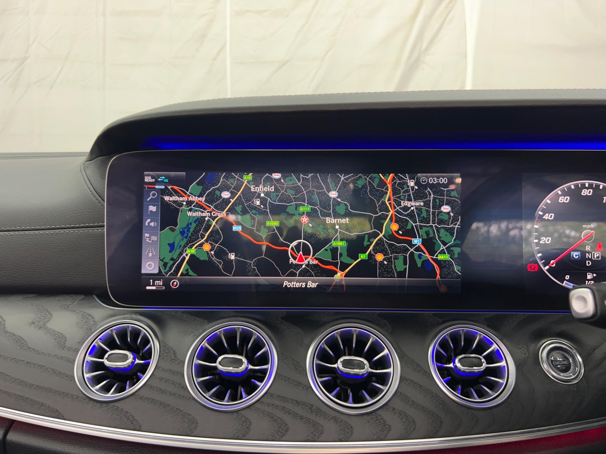 Mercedes-Benz E Class view 41